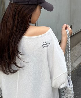 【チャオパニックティピー/CIAOPANIC TYPY】のシアースラブワンポイント刺繍オーバー半袖Tee 人気、トレンドファッション・服の通販 founy(ファニー) ファッション Fashion レディースファッション Fashion for Women トップス・カットソー Cut & Sew Tops シアー Sheer, See-Through ショルダー Shoulder, Shoulder Strap ドロップ Drop Shoulder, Dropped Style 長袖 Long Sleeve, Full Sleeve 半袖 Short Sleeve, Half Sleeve ワンショル One Shoulder, Asymmetrical |ID:prp329100004605360