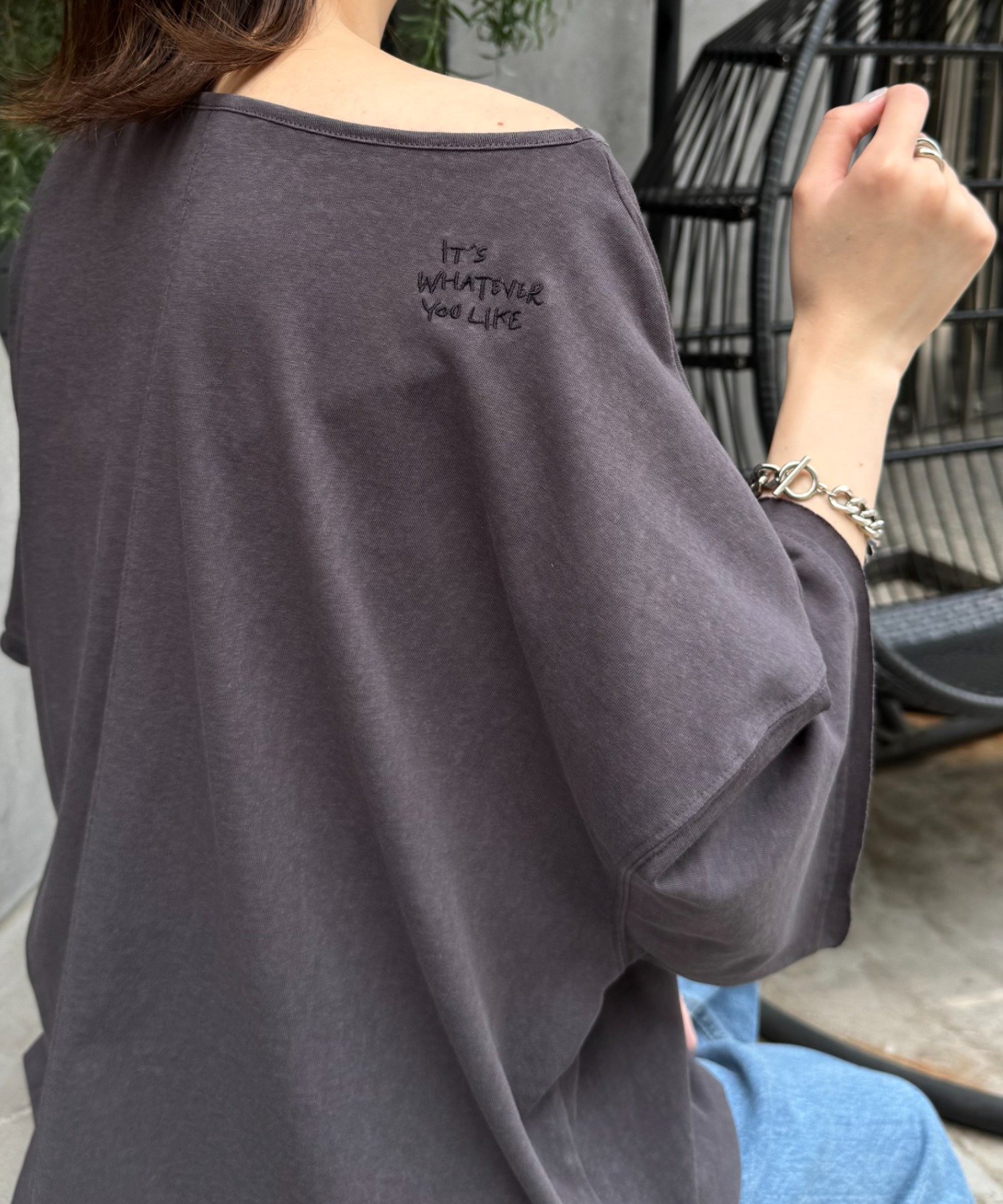 【チャオパニックティピー/CIAOPANIC TYPY】のシアースラブワンポイント刺繍オーバー半袖Tee インテリア・キッズ・メンズ・レディースファッション・服の通販 founy(ファニー) 　ファッション　Fashion　レディースファッション　Fashion for Women　トップス・カットソー　Cut & Sew Tops　シアー　Sheer, See-Through　ショルダー　Shoulder, Shoulder Strap　ドロップ　Drop Shoulder, Dropped Style　長袖　Long Sleeve, Full Sleeve　半袖　Short Sleeve, Half Sleeve　ワンショル　One Shoulder, Asymmetrical　チャコールグレー|ID: prp329100004605360 ipo3291000000033271932