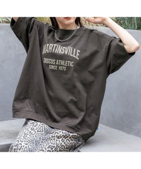【レイジブルー/RAGEBLUE】のDISCUS/ディスカス カレッジBIGTシャツ 人気、トレンドファッション・服の通販 founy(ファニー) ファッション Fashion レディースファッション Fashion for Women トップス・カットソー Cut & Sew Tops シャツ・ブラウス・オフィスカジュアル Elegant Blouses & Button-Ups ロングTシャツ・Tシャツ Longline T-Shirts & Tees 春 Spring シンプル Simple, Minimal スポーツ Sports, Activewear スラックス Slacks, Dress Pants ダメージ Distressed, Destroyed デニム Denim, Jeans Material トレンド Trend, Trending Now 定番 Standard, Basic Item 人気 Popular, Best Seller フレア Flare, Flared フロント Front, Front Design ベーシック Basic, Essential ミックス Mix, Mixed Style モチーフ Motif, Design Theme リラックス Relax, Relaxed Fit ルーズ Loose, Oversized S/S・春夏 SS, Spring/Summer, Warm Season おすすめ Recommended / Our Picks 夏 Summer |ID:prp329100004605369