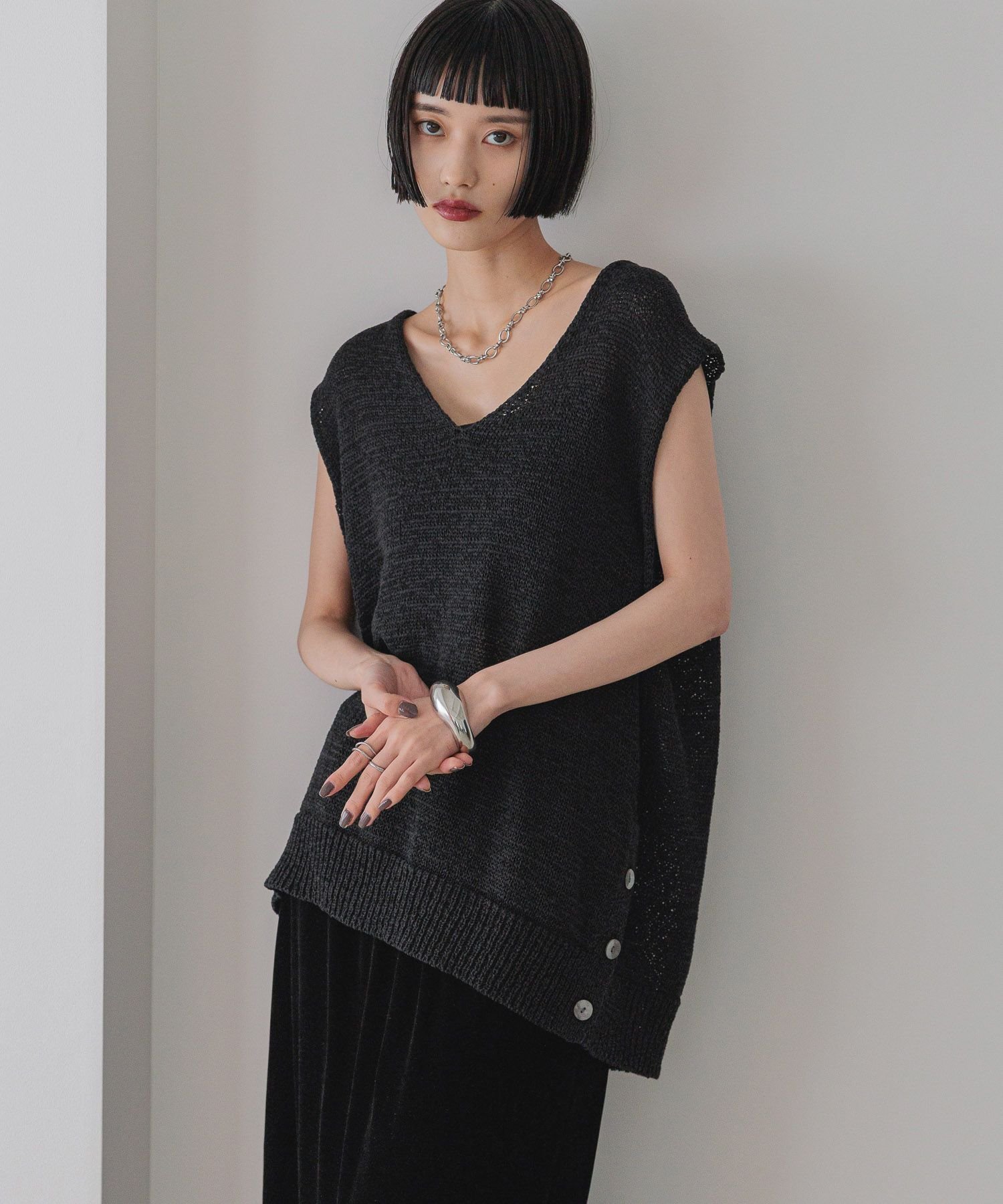 【ローリーズファーム/LOWRYS FARM】のテープヤーンオーバーベスト インテリア・キッズ・メンズ・レディースファッション・服の通販 founy(ファニー) 　ファッション　Fashion　レディースファッション　Fashion for Women　アウター　Coat / Outerwear Collection　トップス・カットソー　Cut & Sew Tops　ベスト&ジレ / 重ね着スタイル　Vests & Gilets　おすすめ　Recommended / Our Picks　インナー　Innerwear　キャミソール　Camisole, Spaghetti Strap Top　タンク　Tank Top, Sleeveless Top　ベスト　Vest, Waistcoat　ブラック09|ID: prp329100004605566 ipo3291000000033421553