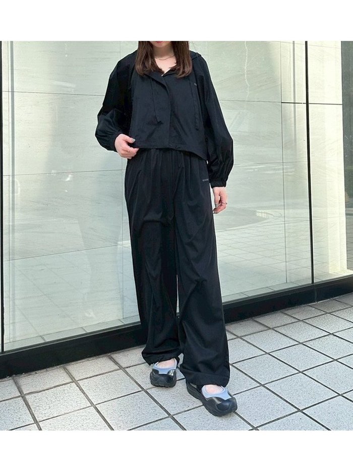 【エミ/emmi】のパラシュートパンツ インテリア・キッズ・メンズ・レディースファッション・服の通販 founy(ファニー) https://founy.com/ ファッション Fashion レディースファッション Fashion for Women パンツ Pants & Trousers カットソー Cut and Sewn Top スポーティ Sporty, Casual Athletic セットアップ Set-Up, Coordinated Outfit ドローコード Drawcord, Drawstring Cord ポケット Pocket, Pocket Detail ワイド Wide, Wide Fit ワーク Workwear, Utility Style |ID: prp329100004605609 ipo3291000000032794013