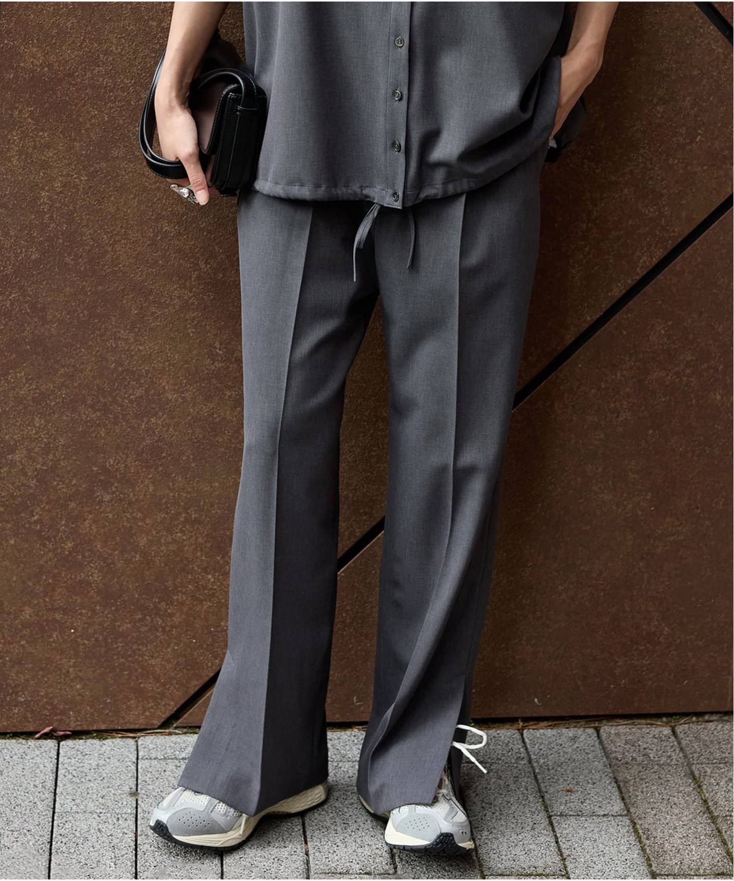 【ジャーナルスタンダード/JOURNAL STANDARD】のウーリッシュツイルスリットパンツ インテリア・キッズ・メンズ・レディースファッション・服の通販 founy(ファニー) 　ファッション　Fashion　レディースファッション　Fashion for Women　パンツ　Pants & Trousers　2025年　2025　2025-2026秋冬・A/W　Autumn/Winter 2025–26 AW25–26　おすすめ　Recommended / Our Picks　ストレート　Straight, Straight Cut　スニーカー　Sneakers, Trainers　スリット　Slit, Slit Detail　バランス　Balance, Style Balance　ワイド　Wide, Wide Fit　グレー|ID: prp329100004605636 ipo3291000000032795176