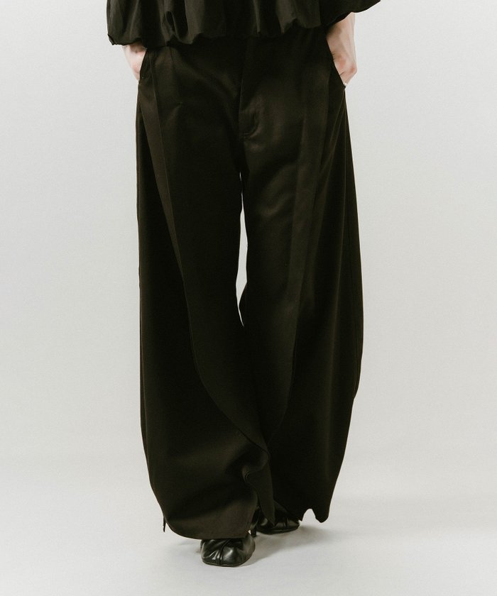 【その他のブランド/Other】のKnuth Marf/slit deformed pant デザインパンツ インテリア・キッズ・メンズ・レディースファッション・服の通販 founy(ファニー) https://founy.com/ ファッション Fashion レディースファッション Fashion for Women パンツ Pants & Trousers アクセサリー Fashion Accessories クッション Cushion, Throw Pillow トレンド Trend, Trending Now ドレープ Drape, Draping Fabric フォルム Silhouette, Form 再入荷 Restock / Back in Stock |ID: prp329100004605659 ipo3291000000032796513