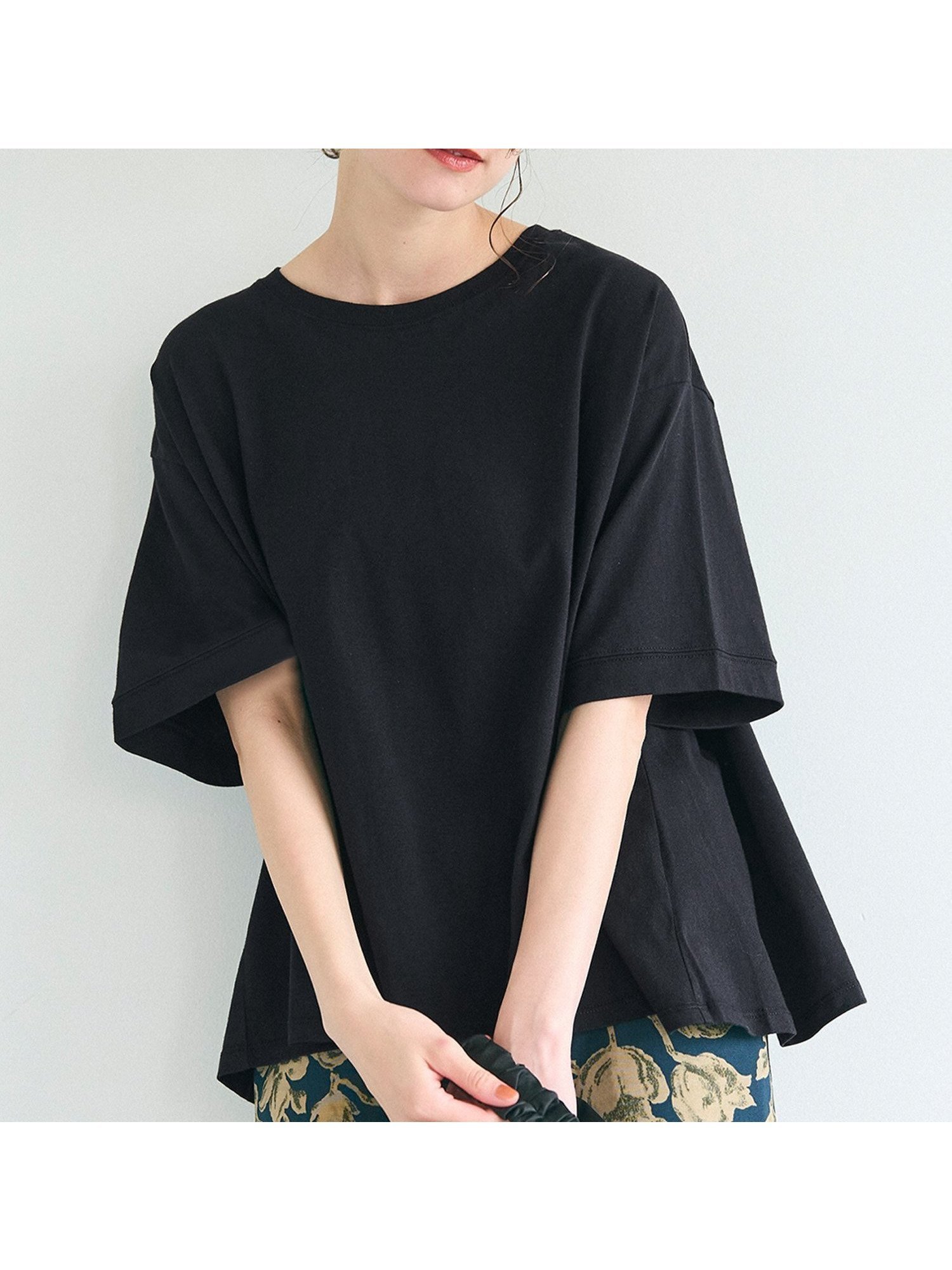 【コカ/COCA】のバックタックフレアTシャツ インテリア・キッズ・メンズ・レディースファッション・服の通販 founy(ファニー) 　ファッション　Fashion　レディースファッション　Fashion for Women　トップス・カットソー　Cut & Sew Tops　シャツ・ブラウス・オフィスカジュアル　Elegant Blouses & Button-Ups　ロングTシャツ・Tシャツ　Longline T-Shirts & Tees　バッグ　Bags　シンプル　Simple, Minimal　デニム　Denim, Jeans Material　バランス　Balance, Style Balance　フレア　Flare, Flared　ポケット　Pocket, Pocket Detail　無地　Plain, Solid Color　ラウンド　Round, Round Neck　リラックス　Relax, Relaxed Fit　ロング　Long, Long-Length　ワイド　Wide, Wide Fit　おすすめ　Recommended / Our Picks　Black|ID: prp329100004607353 ipo3291000000033724406