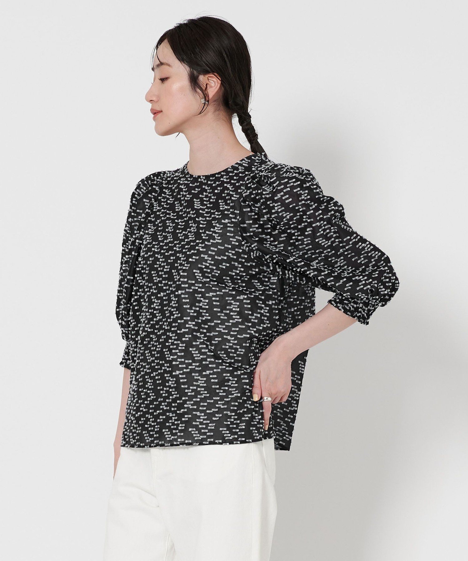 【ユナイテッドアローズ/UNITED ARROWS】のカットジャガード パフスリーブ ブラウス インテリア・キッズ・メンズ・レディースファッション・服の通販 founy(ファニー) 　ファッション　Fashion　レディースファッション　Fashion for Women　トップス・カットソー　Cut & Sew Tops　シャツ・ブラウス・オフィスカジュアル　Elegant Blouses & Button-Ups　おすすめ　Recommended / Our Picks　カットジャガード　Cut Jacquard　カフス　Cuff Design　シャーリング　Shirring, Ruched　スリーブ　Sleeve, Long Sleeve / Short Sleeve　セットアップ　Set-Up, Coordinated Outfit　タイトスカート　Pencil Skirt, Tight Skirt　タフタ　Taffeta, Structured Fabric　デニム　Denim, Jeans Material　ブライト　Bright, Shiny　ランダム　Random, Irregular　リボン　Ribbon, Bow　その他1|ID: prp329100004609277 ipo3291000000033078253