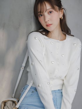 【スナイデル/SNIDEL】のハートニットカーディガン 人気、トレンドファッション・服の通販 founy(ファニー) ファッション Fashion レディースファッション Fashion for Women トップス・カットソー Cut & Sew Tops ニット Knit Tops & Sweaters カーディガン・羽織り Layered Style Cardigans ヴィンテージ Vintage Style カーディガン Cardigan, Knitwear コンパクト Compact, Small Size シルバー Silver, Metallic Silver ストライプ Stripe, Striped Pattern ストーン Stone, Gem-Like パール Pearl, Pearl Accent フィット Fit, Slim Fit フラット Flat, Flat Shoes フロント Front, Front Design ボトム Bottoms, Lower Wear メタル Metal, Metal Parts おすすめ Recommended / Our Picks エレガント 上品 Elegant |ID:prp329100004609361