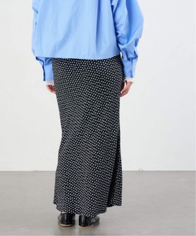 【イエナ/IENA】のBLACK フラワースカート 人気、トレンドファッション・服の通販 founy(ファニー) ファッション Fashion レディースファッション Fashion for Women スカート Skirts 2025年 2025 2025春夏・S/S Spring/Summer 2025 SS25 おすすめ Recommended / Our Picks コレクション Collection, Seasonal Line スウェット / スエット Sweatshirt, Sweatwear フラワー Flower, Floral フレンチ French, French Style ブルゾン Blouson, Bomber Jacket ミリタリー Military, Army Style ロング Long, Long-Length エレガント 上品 Elegant |ID:prp329100004609436