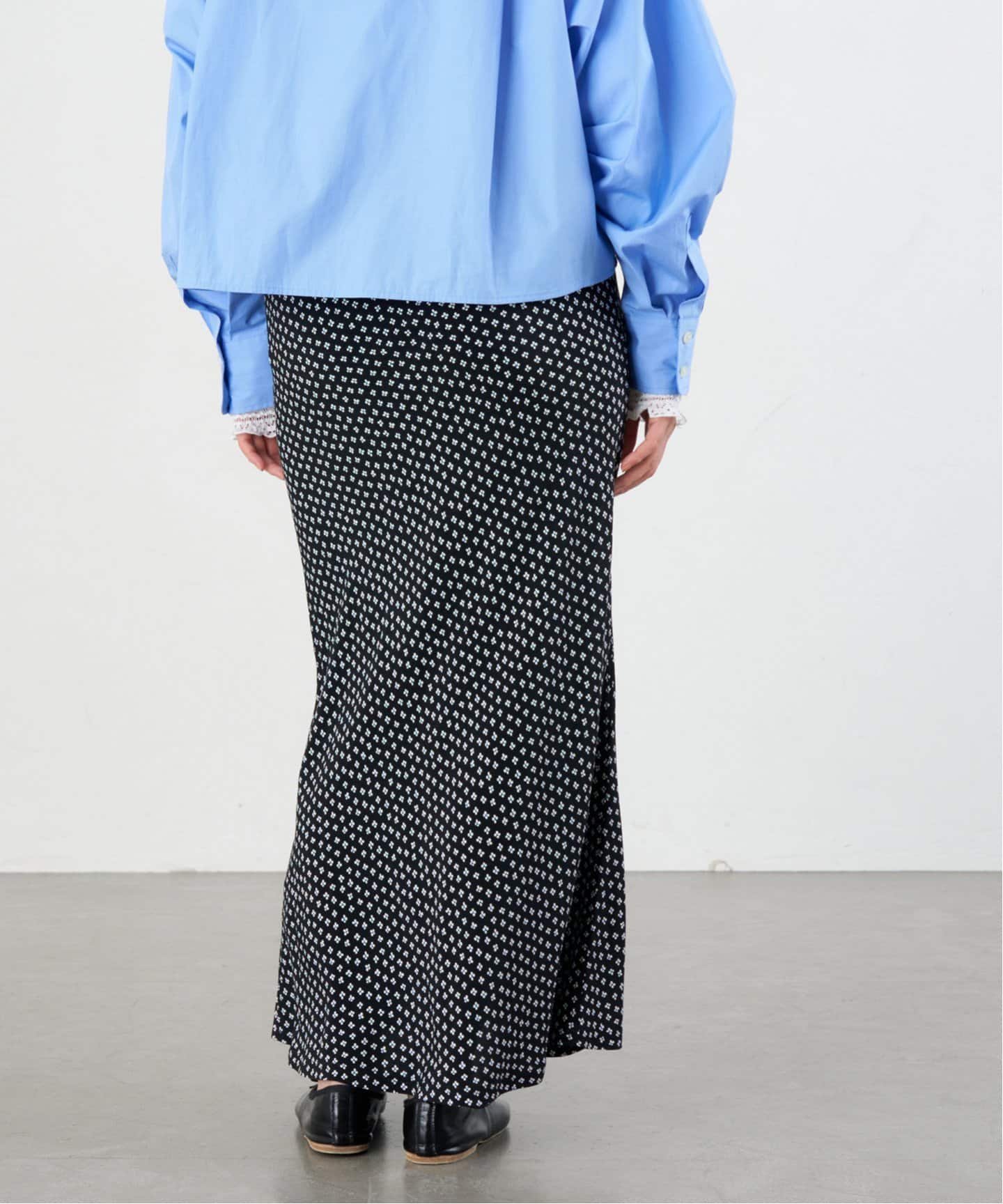 【イエナ/IENA】のBLACK フラワースカート インテリア・キッズ・メンズ・レディースファッション・服の通販 founy(ファニー) 　ファッション　Fashion　レディースファッション　Fashion for Women　スカート　Skirts　2025年　2025　2025春夏・S/S　Spring/Summer 2025 SS25　おすすめ　Recommended / Our Picks　コレクション　Collection, Seasonal Line　スウェット / スエット　Sweatshirt, Sweatwear　フラワー　Flower, Floral　フレンチ　French, French Style　ブルゾン　Blouson, Bomber Jacket　ミリタリー　Military, Army Style　ロング　Long, Long-Length　エレガント 上品　Elegant　ブラック|ID: prp329100004609436 ipo3291000000032970827