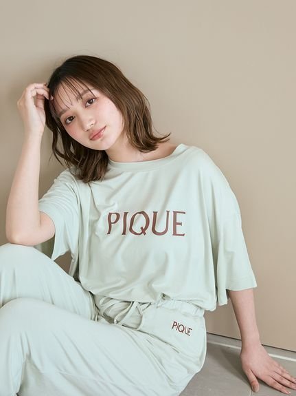 【ジェラート ピケ/gelato pique】の【接触冷感】カラーレーヨンロゴTシャツ インテリア・キッズ・メンズ・レディースファッション・服の通販 founy(ファニー) 　ファッション　Fashion　レディースファッション　Fashion for Women　トップス・カットソー　Cut & Sew Tops　シャツ・ブラウス・オフィスカジュアル　Elegant Blouses & Button-Ups　ロングTシャツ・Tシャツ　Longline T-Shirts & Tees　おすすめ　Recommended / Our Picks　とろみ　Fluid, Flowy Fabric　なめらか　Smooth, Silky Texture　ショート　Short, Short Length　プリント　Print, Printed Pattern　ボトム　Bottoms, Lower Wear　ロング　Long, Long-Length　ワンポイント　One Point, Statement Accent　秋　Autumn　GRN[024]|ID: prp329100004609452 ipo3291000000032971058