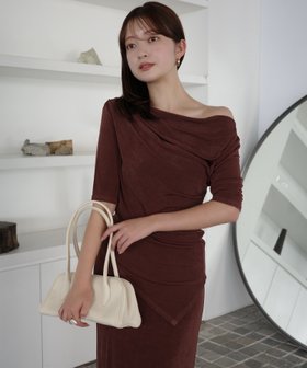 【アニュアンス/anuans】のアセテートドレープカットトップス 人気、トレンドファッション・服の通販 founy(ファニー) ファッション Fashion レディースファッション Fashion for Women トップス・カットソー Cut & Sew Tops カットソー Cut and Sewn Top シルク Silk, 100% Silk スリーブ Sleeve, Long Sleeve / Short Sleeve デコルテ Décolleté, Neckline ハーフ Half, Half-Length ヘムライン Hemline, Bottom Cut ラグジュアリー Luxury, Elegant エレガント 上品 Elegant |ID:prp329100004609573