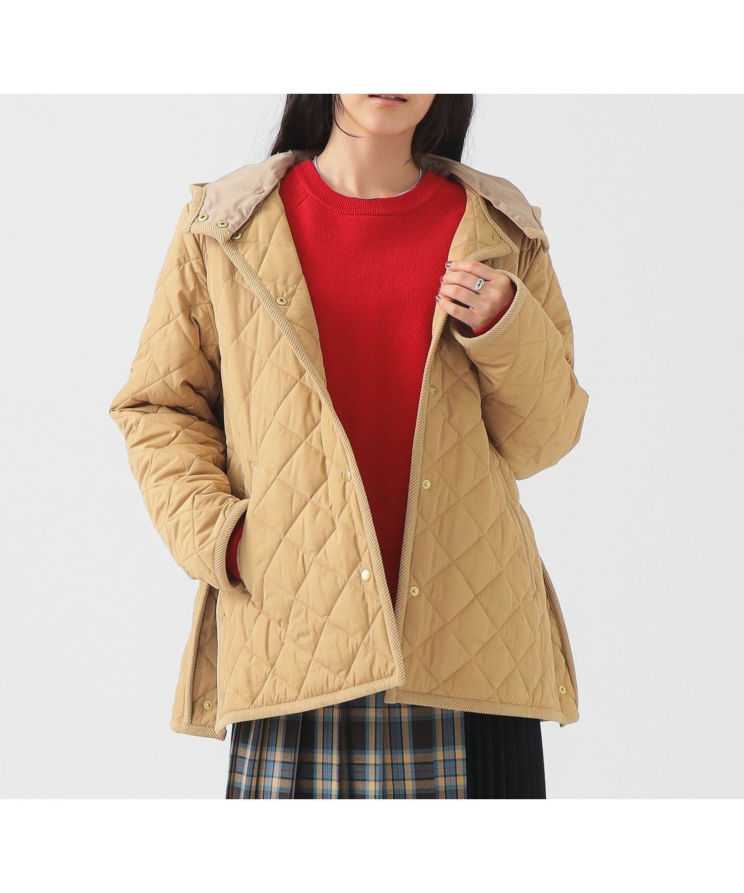 【ビーミングライフストアバイビームス/B:MING LIFE STORE by BEAMS】のキルティング フード ショート ブルゾン(S~M) インテリア・キッズ・メンズ・レディースファッション・服の通販 founy(ファニー) 　ファッション　Fashion　レディースファッション　Fashion for Women　アウター　Coat / Outerwear Collection　ブルゾンジャケット・スポーティアウター　Blouson Jackets　インナー　Innerwear　キルティング　Quilted, Quilting　キルト　Quilt, Quilted Fabric　コーデュロイ　Corduroy, Cord Fabric　ショート　Short, Short Length　ジャケット　Jacket, Outerwear　スリット　Slit, Slit Detail　とろみ　Fluid, Flowy Fabric　タイトスカート　Pencil Skirt, Tight Skirt　パイピング　Piping, Trim Design　ブルゾン　Blouson, Bomber Jacket　ロング　Long, Long-Length　A/W・秋冬　Autumn/Winter　おすすめ　Recommended / Our Picks　エレガント 上品　Elegant　LIGHT BEIGE|ID: prp329100004609799 ipo3291000000032975768