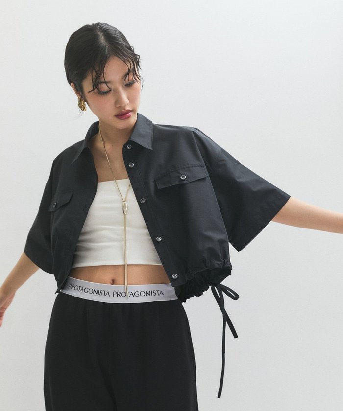 【アダム エ ロペ/ADAM ET ROPE'】の【逸品】・【サステナブル】クロップドギャザリングシャツ インテリア・キッズ・メンズ・レディースファッション・服の通販 founy(ファニー) https://founy.com/ ファッション Fashion レディースファッション Fashion for Women トップス・カットソー Cut & Sew Tops シャツ・ブラウス・オフィスカジュアル Elegant Blouses & Button-Ups 2025年 2025 2025春夏・S/S Spring/Summer 2025 SS25 ギャザー Gathered, Ruffled クロップド Cropped, Short Length タイプライター Typewriter Fabric, Crisp Cotton バランス Balance, Style Balance フェイク Faux, Fake フラップ Flap, Flap Pocket ポケット Pocket, Pocket Detail 人気 Popular, Best Seller 夏 Summer 定番 Standard, Basic Item 春 Spring S/S・春夏 SS, Spring/Summer, Warm Season 羽織 Haori, Light Jacket |ID: prp329100004610481 ipo3291000000033560378