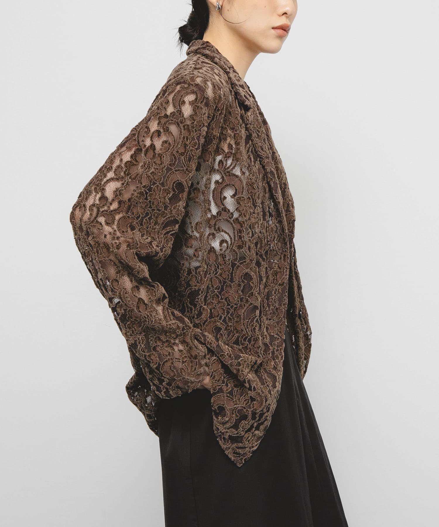 【ケービーエフ/KBF / URBAN RESEARCH】のモールレーステーラードジャケット インテリア・キッズ・メンズ・レディースファッション・服の通販 founy(ファニー) 　ファッション　Fashion　レディースファッション　Fashion for Women　アウター　Coat / Outerwear Collection　レディースジャケット・軽アウター　Jackets　テーラードジャケット / 通勤・きれいめスタイル　Tailored Jackets & Blazers　2025年　2025　2025-2026秋冬・A/W　Autumn/Winter 2025–26 AW25–26　冬　Winter / This Winter　キャミソール　Camisole, Spaghetti Strap Top　クラシカル　Classical, Vintage-Inspired　ジャケット　Jacket, Outerwear　スリット　Slit, Slit Detail　タンク　Tank Top, Sleeveless Top　レース　Lace, Lace Fabric　エレガント 上品　Elegant　A/W・秋冬　Autumn/Winter　BROWN|ID: prp329100004610579 ipo3291000000032988640