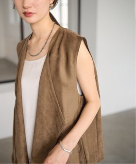 【フレームワーク/FRAMeWORK】のフェイクスエードドレープジレ 人気、トレンドファッション・服の通販 founy(ファニー) ファッション Fashion レディースファッション Fashion for Women アウター Coat / Outerwear Collection トップス・カットソー Cut & Sew Tops ベスト&ジレ / 重ね着スタイル Vests & Gilets トレンド Trend, Trending Now ドレープ Drape, Draping Fabric ポケット Pocket, Pocket Detail 夏 Summer |ID:prp329100004610884