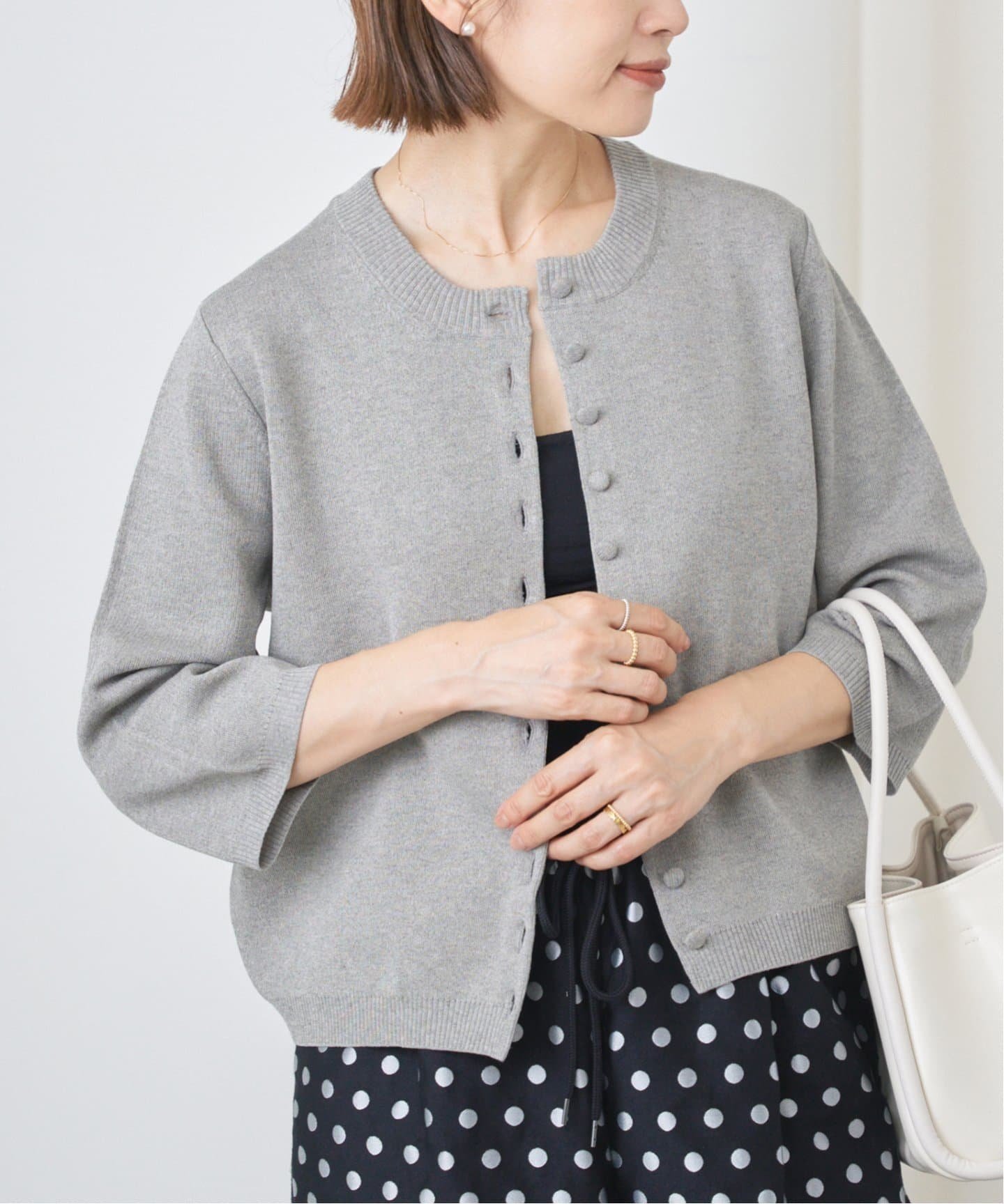 【イエナ/IENA】のDebussyミニカーディガン インテリア・キッズ・メンズ・レディースファッション・服の通販 founy(ファニー) 　ファッション　Fashion　レディースファッション　Fashion for Women　トップス・カットソー　Cut & Sew Tops　カーディガン・羽織り　Layered Style Cardigans　2025年　2025　2025-2026秋冬・A/W　Autumn/Winter 2025–26 AW25–26　イタリア　Italy　カーディガン　Cardigan, Knitwear　ジャケット　Jacket, Outerwear　人気　Popular, Best Seller　羽織　Haori, Light Jacket　グレーA|ID: prp329100004611151 ipo3291000000032996606