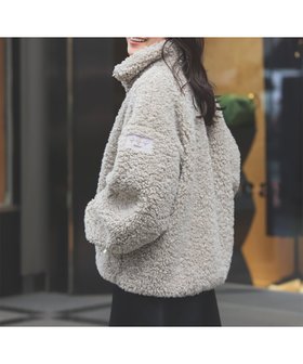 【デミルクス ビームス/Demi-Luxe BEAMS】の【期間限定+10%ポイントバック】【WEB限定/スタンドカラー/ゆったり】TATRAS / LUELA ボア ブルゾン 25AW 冬アウター 上品 きれいめ 人気、トレンドファッション・服の通販 founy(ファニー) ファッション Fashion レディースファッション Fashion for Women アウター Coat / Outerwear Collection ブルゾンジャケット・スポーティアウター Blouson Jackets シンプル Simple, Minimal スタンド Stand Collar, Upright Stand バランス Balance, Style Balance ブルゾン Blouson, Bomber Jacket メタル Metal, Metal Parts ラグジュアリー Luxury, Elegant リュクス Luxury, Elegant, High-End, Chic ロング Long, Long-Length ワイド Wide, Wide Fit 冬 Winter / This Winter エレガント 上品 Elegant 2025年 2025 2025-2026秋冬・A/W Autumn/Winter 2025–26 AW25–26 |ID:prp329100004611361