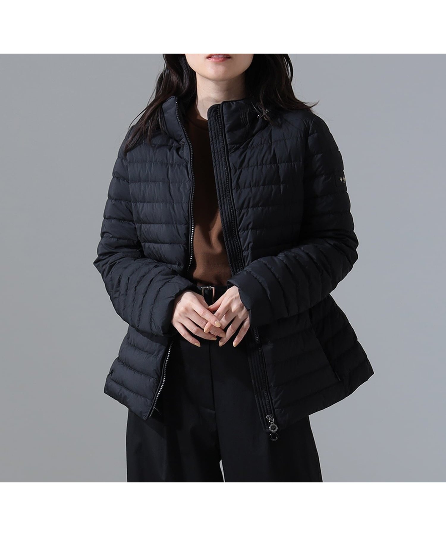 【デミルクス ビームス/Demi-Luxe BEAMS】の【残りわずか!】TATRAS / HAAV 25AW ライトダウン タトラス キレイ目ダウン ミドル丈 軽アウター ウエストシェイプ インテリア・キッズ・メンズ・レディースファッション・服の通販 founy(ファニー) 　ファッション　Fashion　レディースファッション　Fashion for Women　アウター　Coat / Outerwear Collection　イタリア　Italy　コレクション　Collection, Seasonal Line　コンパクト　Compact, Small Size　シェイプ　Shape, Slim Fit　ジャケット　Jacket, Outerwear　ダウン　Down, Puffer　ハイネック　High Neck, Mock Neck　ミドル　Middle Length, Mid Height　ミラノ　Milano Style, Italian-Inspired　メタル　Metal, Metal Parts　おすすめ　Recommended / Our Picks　エレガント 上品　Elegant　ビジネス 仕事 通勤　Business / Work / Commuting　2025年　2025　2025-2026秋冬・A/W　Autumn/Winter 2025–26 AW25–26　BLACK|ID: prp329100004611544 ipo3291000000034880480