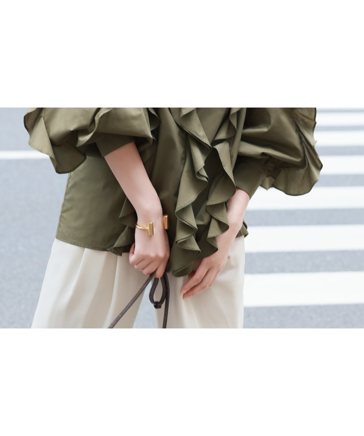 【ガール/GIRL】の【綿100%使用】ランダムラッフルブラウス インテリア・キッズ・メンズ・レディースファッション・服の通販 founy(ファニー) 　ファッション　Fashion　レディースファッション　Fashion for Women　トップス・カットソー　Cut & Sew Tops　シャツ・ブラウス・オフィスカジュアル　Elegant Blouses & Button-Ups　おすすめ　Recommended / Our Picks　シンプル　Simple, Minimal　タイプライター　Typewriter Fabric, Crisp Cotton　ベーシック　Basic, Essential　ボトム　Bottoms, Lower Wear　ラッフル　Ruffle, Frill　OWH|ID: prp329100004611566 ipo3291000000033001313