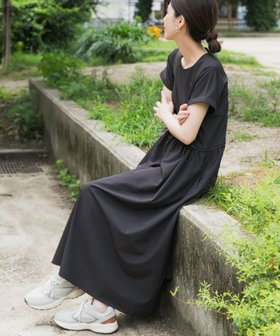 【アーバンリサーチ ドアーズ/URBAN RESEARCH DOORS】の『UR TECH』サマシェアウエストドロストワンピース 人気、トレンドファッション・服の通販 founy(ファニー) ファッション Fashion レディースファッション Fashion for Women ワンピース Dresses 2025年 2025 2025春夏・S/S Spring/Summer 2025 SS25 ストレッチ Stretch, Stretchy Fabric ドローコード Drawcord, Drawstring Cord リラックス Relax, Relaxed Fit 吸水 Absorbent, Quick-Dry 夏 Summer S/S・春夏 SS, Spring/Summer, Warm Season 軽量 Lightweight, Ultra Light |ID:prp329100004611913