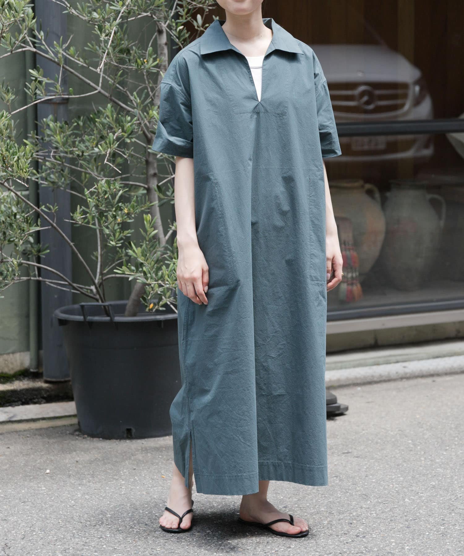【アーバンリサーチ ドアーズ/URBAN RESEARCH DOORS】のFORK SPOON スキッパーワンピース インテリア・キッズ・メンズ・レディースファッション・服の通販 founy(ファニー) 　ファッション　Fashion　レディースファッション　Fashion for Women　ワンピース　Dresses　2025年　2025　2025春夏・S/S　Spring/Summer 2025 SS25　おすすめ　Recommended / Our Picks　スキッパー　Skipper, Open Collar　スリット　Slit, Slit Detail　タイプライター　Typewriter Fabric, Crisp Cotton　ベーシック　Basic, Essential　夏　Summer　S/S・春夏　SS, Spring/Summer, Warm Season　DARKGREEN|ID: prp329100004612093 ipo3291000000033261274