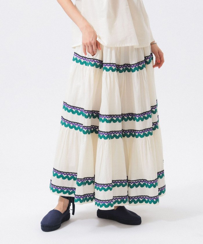 【ビームス ウイメン/BEAMS】の【7/25再値下げ】【セットアップ可能】【別注】trepied / テープ ティアード スカート インテリア・キッズ・メンズ・レディースファッション・服の通販 founy(ファニー) https://founy.com/ ファッション Fashion レディースファッション Fashion for Women セットアップ Matching Sets スカート・ミニ/ミディ/マキシ Skirts / Mini, Midi & Maxi Skirts スカート Skirts ティアードスカート Tiered Skirts おすすめ Recommended / Our Picks エスニック Ethnic Style カラフル Colorful Design ギャザー Gathered, Ruffled シンプル Simple, Minimal セットアップ Set-Up, Coordinated Outfit ティアード Tiered, Tiered Style リボン Ribbon, Bow 別注 Limited Edition, Custom Order |ID: prp329100004612201 ipo3291000000033249381