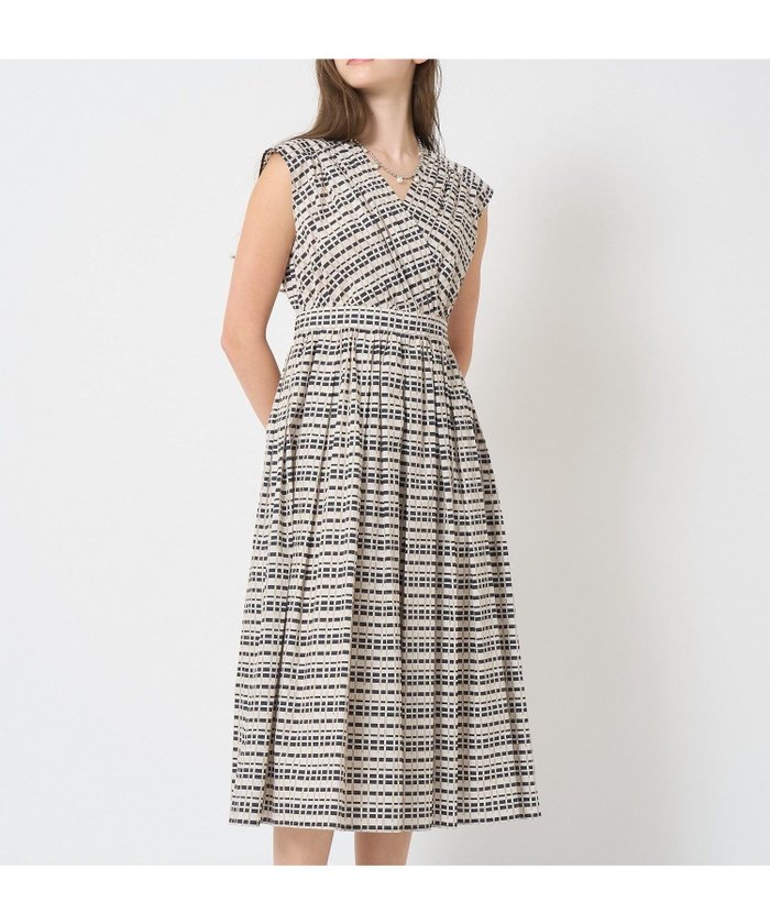 【アナイ/ANAYI】のモダンチェックプリントカシュクールワンピース インテリア・キッズ・メンズ・レディースファッション・服の通販 founy(ファニー) https://founy.com/ ファッション Fashion レディースファッション Fashion for Women ワンピース Dresses ギャザー Gathered, Ruffled グラデーション Gradient, Ombre スマート Smart, Elegant チェック Check, Plaid, Tartan ノースリーブ Sleeveless, No-Sleeve フランス France, French プリント Print, Printed Pattern ペチコート Petticoat, Underskirt モダン Modern, Contemporary ヨーク Yoke, Yoke Design S/S・春夏 SS, Spring/Summer, Warm Season 再入荷 Restock / Back in Stock 夏 Summer |ID: prp329100004612308 ipo3291000000033011049