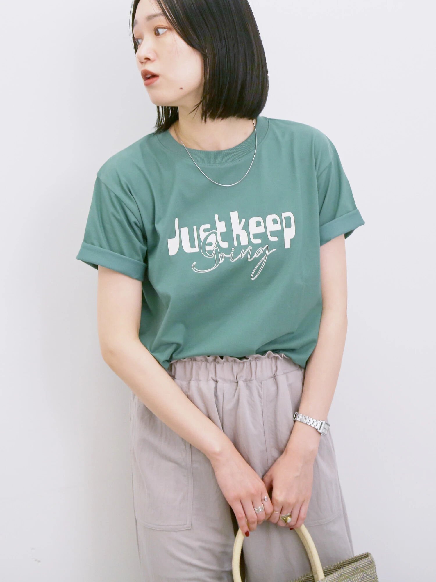 【サマンサモスモス/Samansa Mos2】の【接触冷感】ロゴプリントTシャツ インテリア・キッズ・メンズ・レディースファッション・服の通販 founy(ファニー) 　ファッション　Fashion　レディースファッション　Fashion for Women　トップス・カットソー　Cut & Sew Tops　シャツ・ブラウス・オフィスカジュアル　Elegant Blouses & Button-Ups　ロングTシャツ・Tシャツ　Longline T-Shirts & Tees　スリット　Slit, Slit Detail　プリント　Print, Printed Pattern　グリーン|ID: prp329100004612361 ipo3291000000033352868