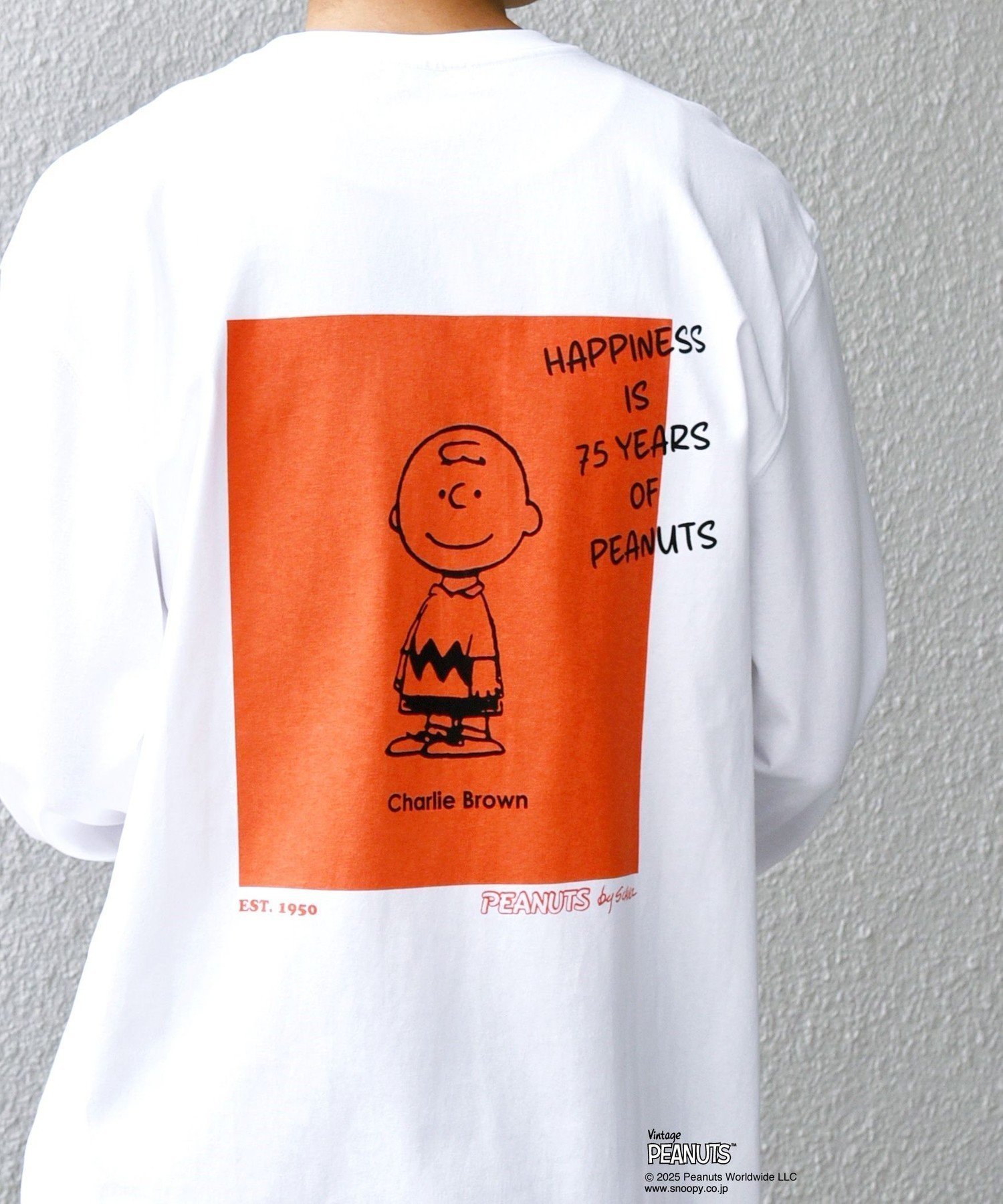 【シップス フォー ウィメン/SHIPS】のSHIPS any SNOOPY コラボ 75th グラフィック プリント Tシャツ(ロンT) インテリア・キッズ・メンズ・レディースファッション・服の通販 founy(ファニー) 　ファッション　Fashion　レディースファッション　Fashion for Women　トップス・カットソー　Cut & Sew Tops　シャツ・ブラウス・オフィスカジュアル　Elegant Blouses & Button-Ups　ロングTシャツ・Tシャツ　Longline T-Shirts & Tees　カラフル　Colorful Design　グラフィック　Graphic, Graphic Design　コラボ　Collaboration, Collab　シンプル　Simple, Minimal　プリント　Print, Printed Pattern　ワンポイント　One Point, Statement Accent　ライトホワイト|ID: prp329100004612727 ipo3291000000033214827