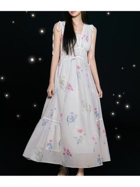 【スナイデル/SNIDEL】 【00サイズあり】フラワードロストディティールワンピース人気、トレンドファッション・服の通販 founy(ファニー) ファッション Fashion レディースファッション Fashion for Women ワンピース Dresses ウェーブ Wavy Pattern 春 Spring カラフル Colorful Design 今季 This Season, Current Season ショルダー Shoulder, Shoulder Strap ストレート Straight, Straight Cut ティアードワンピース Tiered Dress, Flared Dress バランス Balance, Style Balance フィット Fit, Slim Fit フラワー Flower, Floral プリント Print, Printed Pattern リボン Ribbon, Bow S/S・春夏 SS, Spring/Summer, Warm Season おすすめ Recommended / Our Picks 夏 Summer エレガント 上品 Elegant |ID:prp329100004612833