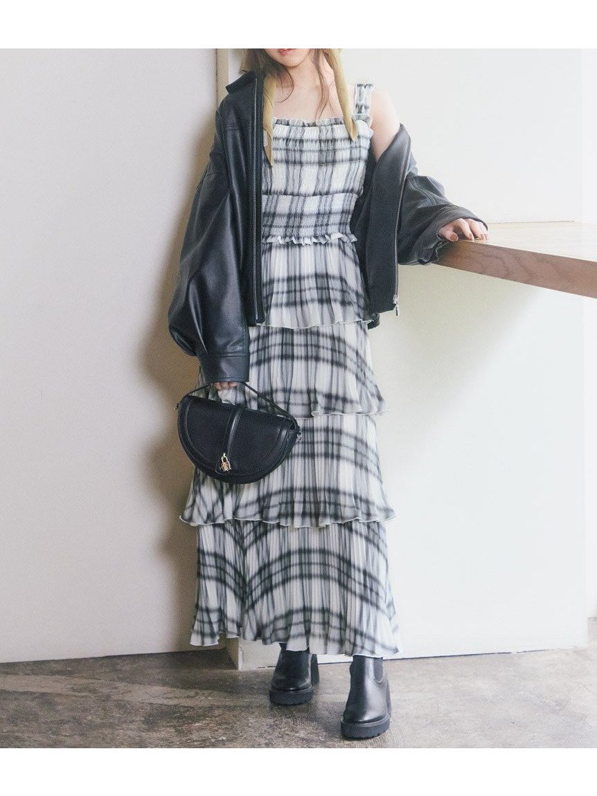 【スナイデル/SNIDEL】のティアードプリントキャミワンピース インテリア・キッズ・メンズ・レディースファッション・服の通販 founy(ファニー) 　ファッション　Fashion　レディースファッション　Fashion for Women　ワンピース　Dresses　キャミソールワンピース　Camisole Dresses　ウェーブ　Wavy Pattern　秋　Autumn　今季　This Season, Current Season　シャーリング　Shirring, Ruched　ストレート　Straight, Straight Cut　チェック　Check, Plaid, Tartan　トレンド　Trend, Trending Now　フェミニン　Feminine, Girly　フリル　Frill, Ruffle　プリント　Print, Printed Pattern　ボタニカル　Botanical, Floral Pattern　ラップ　Wrap, Wrap Design　ロマンティック　Romantic, Feminine Style　楽ちん　Easy Fit, Comfortable　おすすめ　Recommended / Our Picks　夏　Summer　エレガント 上品　Elegant　CHECK[931]|ID: prp329100004612837 ipo3291000000033017258