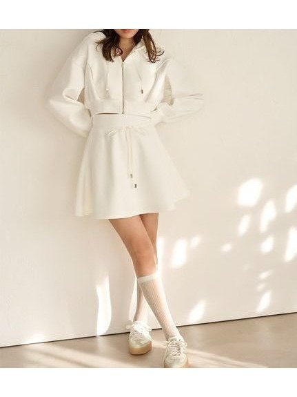 【スナイデル/SNIDEL】のスウェットミニセットアップ 人気、トレンドファッション・服の通販 founy(ファニー) 　ファッション　Fashion　レディースファッション　Fashion for Women　トップス・カットソー　Cut & Sew Tops　レディースパーカー・カジュアルフーディー　Casual Hoodies & Sweatshirts　スウェット・クルーネックトップス　Sweatshirts & Crewnecks / Relaxed Fit Sweat Tops　イエロー　Yellow　ウェーブ　Wavy Pattern　春　Spring　クロップド　Cropped, Short Length　今季　This Season, Current Season　スウェット / スエット　Sweatshirt, Sweatwear　セットアップ　Set-Up, Coordinated Outfit　バランス　Balance, Style Balance　ポケット　Pocket, Pocket Detail　ミニスカート　Mini Skirt, Short Skirt　おすすめ　Recommended / Our Picks　エレガント 上品　Elegant　 other-1|ID: prp329100004612929 ipo3291000000033097558