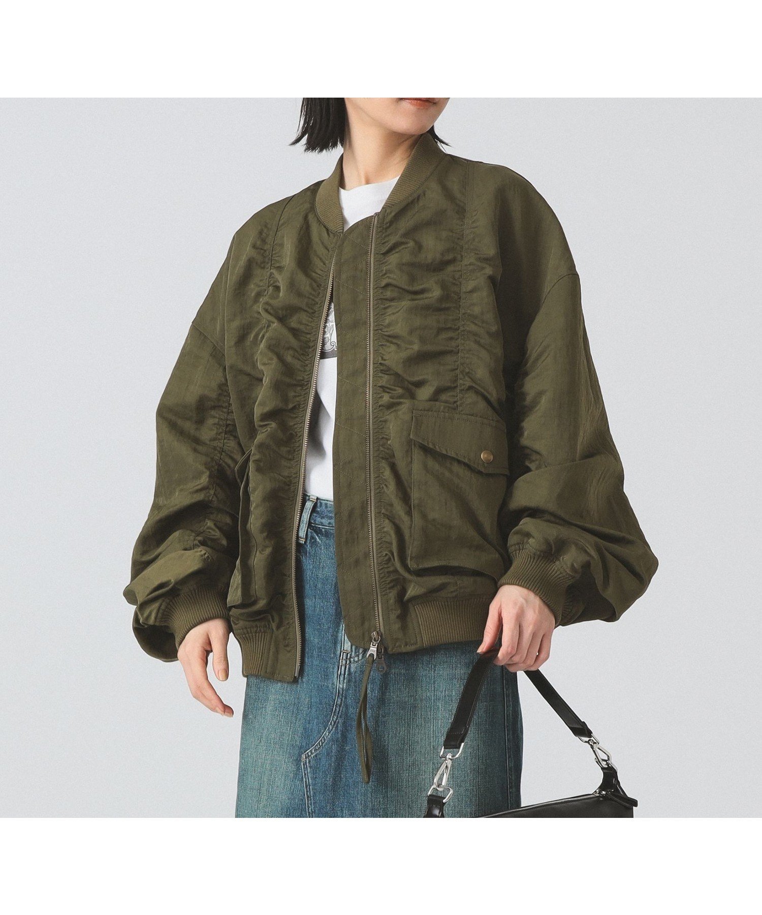 【ビームス ウイメン/BEAMS】のシャーリング MA-1 ブルゾン インテリア・キッズ・メンズ・レディースファッション・服の通販 founy(ファニー) 　ファッション　Fashion　レディースファッション　Fashion for Women　アウター　Coat / Outerwear Collection　ブルゾンジャケット・スポーティアウター　Blouson Jackets　MA-1ジャケット　MA-1 Bomber Jackets / Flight Jackets　ヴィンテージ　Vintage Style　ギャザー　Gathered, Ruffled　シャーリング　Shirring, Ruched　ジップ　Zip, Zipper　スウェット / スエット　Sweatshirt, Sweatwear　フィット　Fit, Slim Fit　ブルゾン　Blouson, Bomber Jacket　ポケット　Pocket, Pocket Detail　ミックス　Mix, Mixed Style　おすすめ　Recommended / Our Picks　OLIVE|ID: prp329100004613080 ipo3291000000033289554