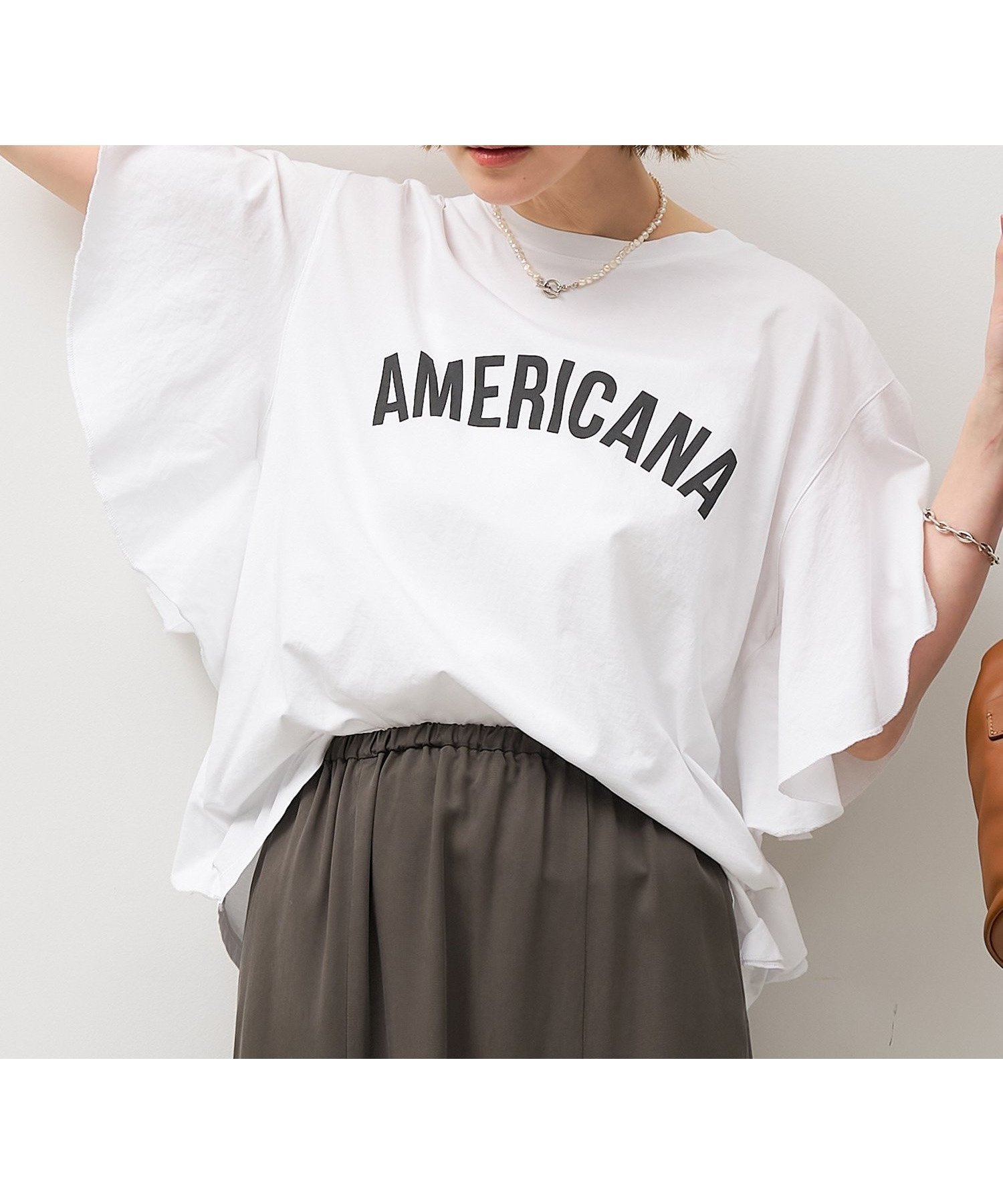 【マイカ ディール/MICA & DEAL】の【AMERICANA*MICA DEAL】15th ANNIVERSARY フリルスリーブT-shirt インテリア・キッズ・メンズ・レディースファッション・服の通販 founy(ファニー) 　ファッション　Fashion　レディースファッション　Fashion for Women　トップス・カットソー　Cut & Sew Tops　シャツ・ブラウス・オフィスカジュアル　Elegant Blouses & Button-Ups　ロングTシャツ・Tシャツ　Longline T-Shirts & Tees　カットソー　Cut and Sewn Top　コレクション　Collection, Seasonal Line　シルク　Silk, 100% Silk　スニーカー　Sneakers, Trainers　スラックス　Slacks, Dress Pants　スリーブ　Sleeve, Long Sleeve / Short Sleeve　デニム　Denim, Jeans Material　トレンド　Trend, Trending Now　定番　Standard, Basic Item　バランス　Balance, Style Balance　フリル　Frill, Ruffle　ボトム　Bottoms, Lower Wear　リラックス　Relax, Relaxed Fit　おすすめ　Recommended / Our Picks　WHITE|ID: prp329100004613193 ipo3291000000033387917