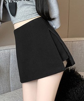 【ガール/GIRL】 サイドファスナースリットミニスカート インナーパンツ付き人気、トレンドファッション・服の通販 founy(ファニー) ファッション Fashion レディースファッション Fashion for Women スカート Skirts ミニスカート Mini Skirts インナー Innerwear シンプル Simple, Minimal スタイリッシュ Stylish, Fashionable ドッキング Docking, Mixed Material ボトム Bottoms, Lower Wear 台形 A-Line, Trapezoid Shape |ID:prp329100004613204