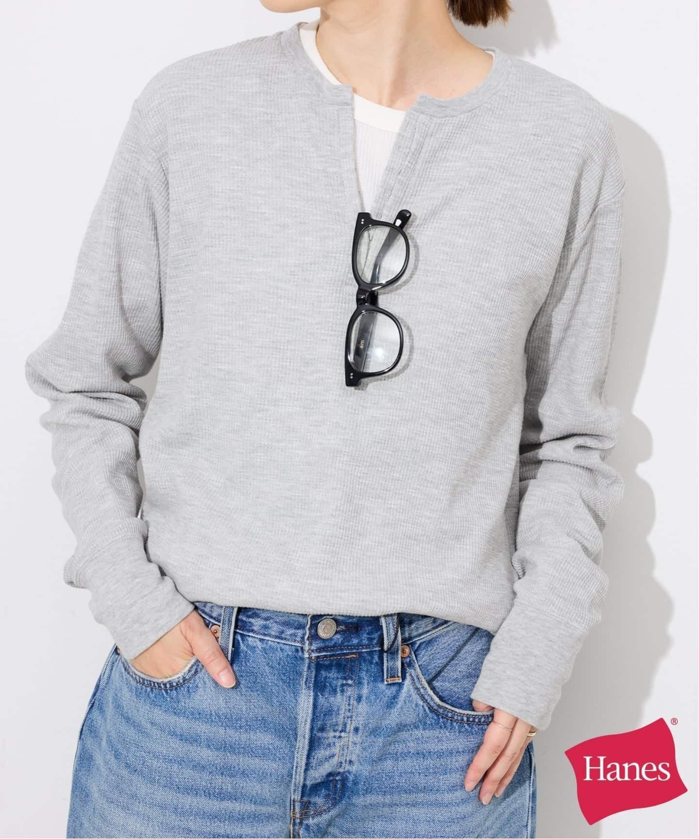 【スローブ イエナ/SLOBE IENA】のHANES/ヘインズ SLOBE別注 WAFFLE 2パックカットソー インテリア・キッズ・メンズ・レディースファッション・服の通販 founy(ファニー) 　ファッション　Fashion　レディースファッション　Fashion for Women　トップス・カットソー　Cut & Sew Tops　カットソー・ベーシックTシャツ　Cut-and-Sewn Tops / Stretch Tees & Basics　インナー　Innerwear　サーマル　Thermal, Waffle Knit　シルバー　Silver, Metallic Silver　スタンダード　Standard, Basic　デコルテ　Décolleté, Neckline　人気　Popular, Best Seller　バランス　Balance, Style Balance　フロント　Front, Front Design　別注　Limited Edition, Custom Order　ラウンド　Round, Round Neck　ワッフル　Waffle, Waffle Knit　おすすめ　Recommended / Our Picks　グレーA|ID: prp329100004613505 ipo3291000000034633864