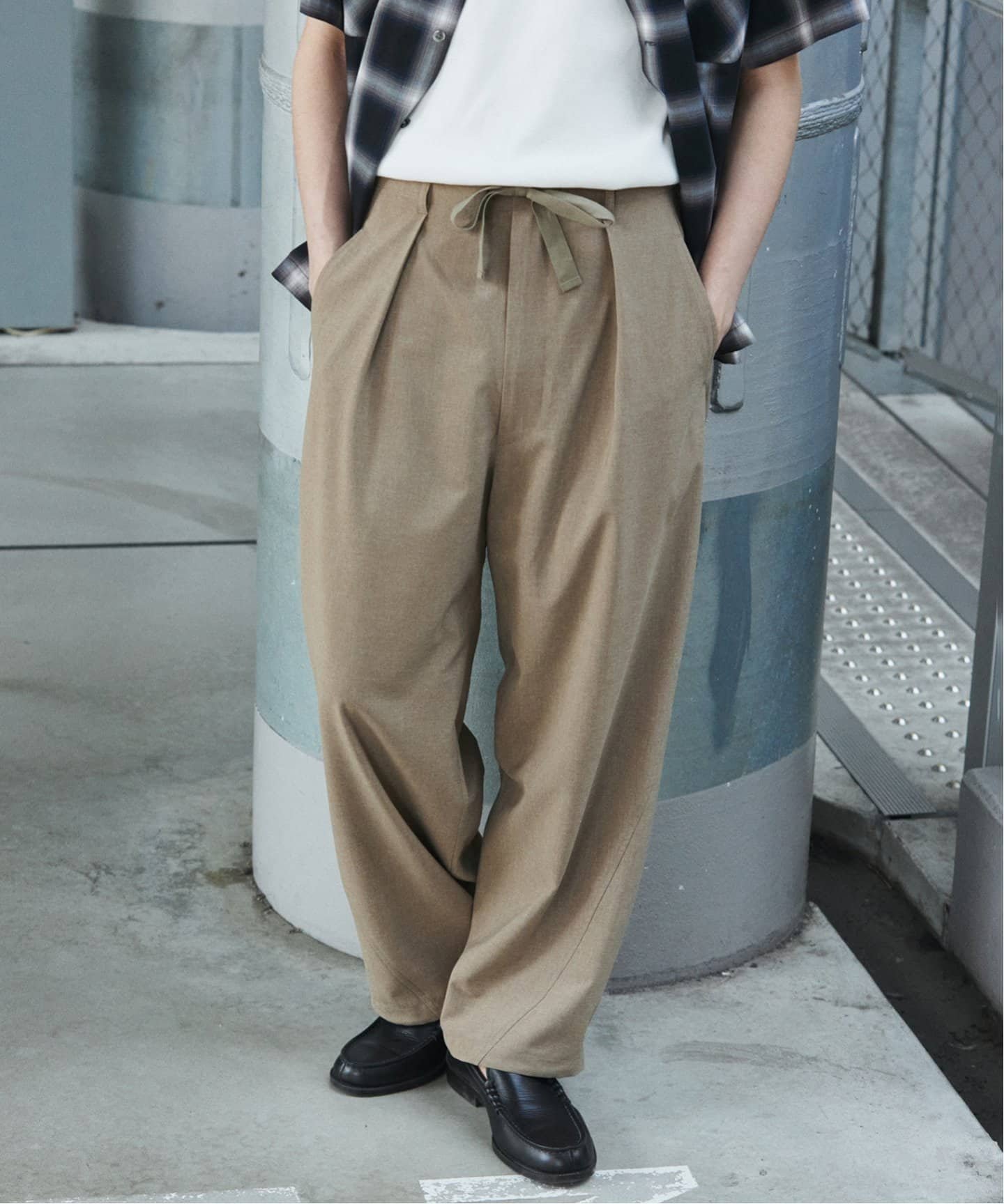 【ジャーナルスタンダード/JOURNAL STANDARD / MEN】のウーリーノライト ツイスト オーバー パンツ 人気、トレンドファッション・服の通販 founy(ファニー) 　ファッション　Fashion　メンズファッション　Fashion for Men　ボトムス　Bottoms　シンプル　Simple, Minimal　スピンドル　Spindle, Drawcord　ツイスト　Tweed, Tweed Fabric　リラックス　Relax, Relaxed Fit　再入荷　Restock / Back in Stock　 other-1|ID: prp329100004613746 ipo3291000000033030486