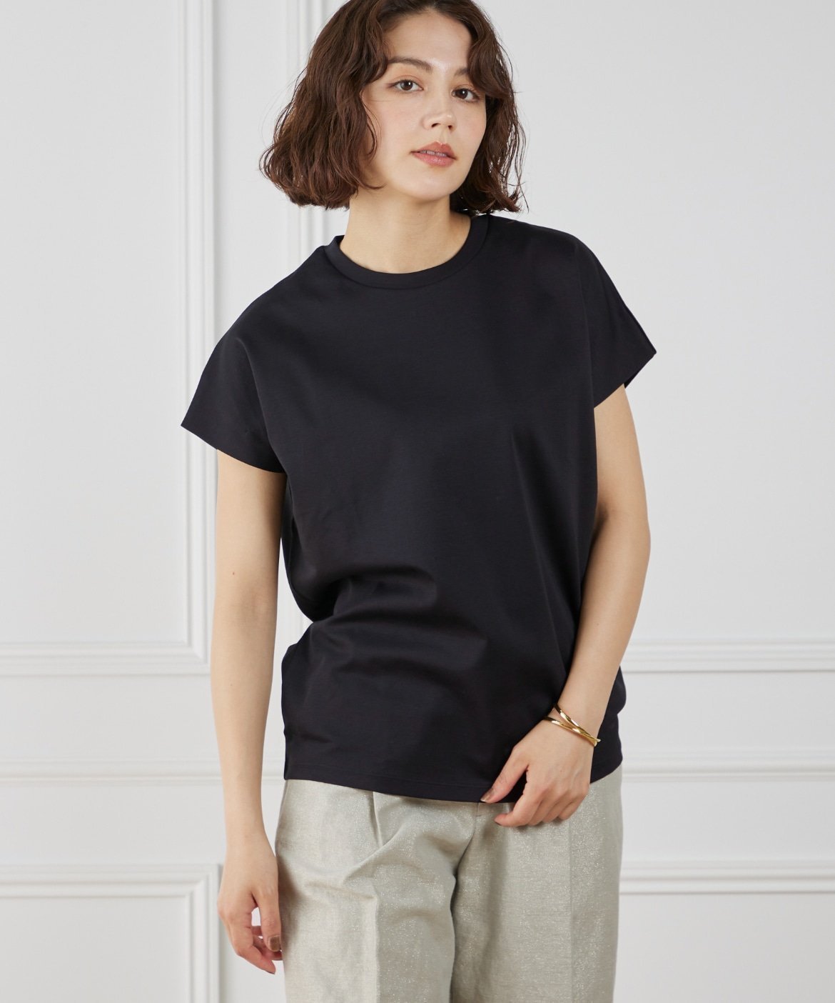 【イネド/INED】の《WEB限定》フレンチスリーブカットソー インテリア・キッズ・メンズ・レディースファッション・服の通販 founy(ファニー) 　ファッション　Fashion　レディースファッション　Fashion for Women　トップス・カットソー　Cut & Sew Tops　カットソー・ベーシックTシャツ　Cut-and-Sewn Tops / Stretch Tees & Basics　スマート　Smart, Elegant　スリーブ　Sleeve, Long Sleeve / Short Sleeve　フレンチ　French, French Style　ヘムライン　Hemline, Bottom Cut　ボトム　Bottoms, Lower Wear　ブラック|ID: prp329100004613750 ipo3291000000033030595