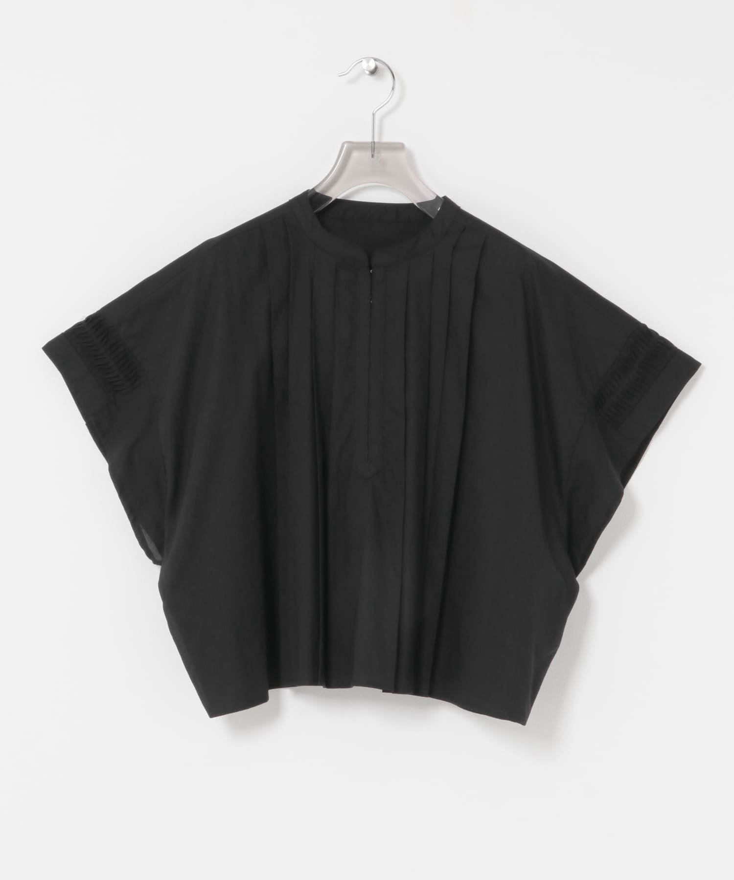 【アーバンリサーチ/URBAN RESEARCH】のハーフスリーブタックショートシャツ インテリア・キッズ・メンズ・レディースファッション・服の通販 founy(ファニー) 　ファッション　Fashion　レディースファッション　Fashion for Women　トップス・カットソー　Cut & Sew Tops　シャツ・ブラウス・オフィスカジュアル　Elegant Blouses & Button-Ups　2025年　2025　2025春夏・S/S　Spring/Summer 2025 SS25　ショート　Short, Short Length　シンプル　Simple, Minimal　デニム　Denim, Jeans Material　バランス　Balance, Style Balance　フロント　Front, Front Design　プリント　Print, Printed Pattern　夏　Summer　S/S・春夏　SS, Spring/Summer, Warm Season　BLACK|ID: prp329100004613899 ipo3291000000033080954