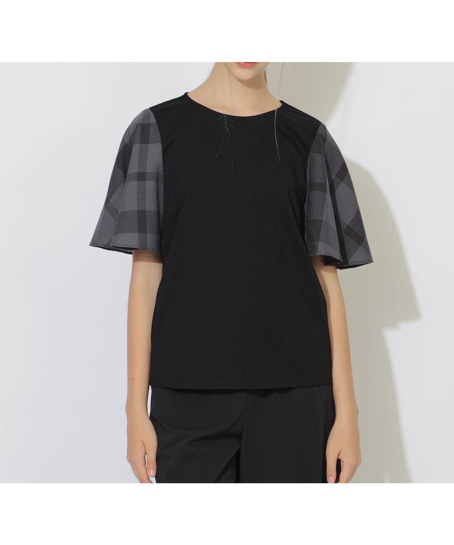 【ブルーレーベル クレストブリッジ/BLUE LABEL CRESTBRIDGE】のハーフフレアスリーブチェックTシャツ インテリア・キッズ・メンズ・レディースファッション・服の通販 founy(ファニー) 　ファッション　Fashion　レディースファッション　Fashion for Women　トップス・カットソー　Cut & Sew Tops　シャツ・ブラウス・オフィスカジュアル　Elegant Blouses & Button-Ups　ロングTシャツ・Tシャツ　Longline T-Shirts & Tees　シンプル　Simple, Minimal　スリーブ　Sleeve, Long Sleeve / Short Sleeve　チェック　Check, Plaid, Tartan　トレンド　Trend, Trending Now　フレア　Flare, Flared　エレガント 上品　Elegant　無地　Plain, Solid Color　ブラック|ID: prp329100004614263 ipo3291000000033037855
