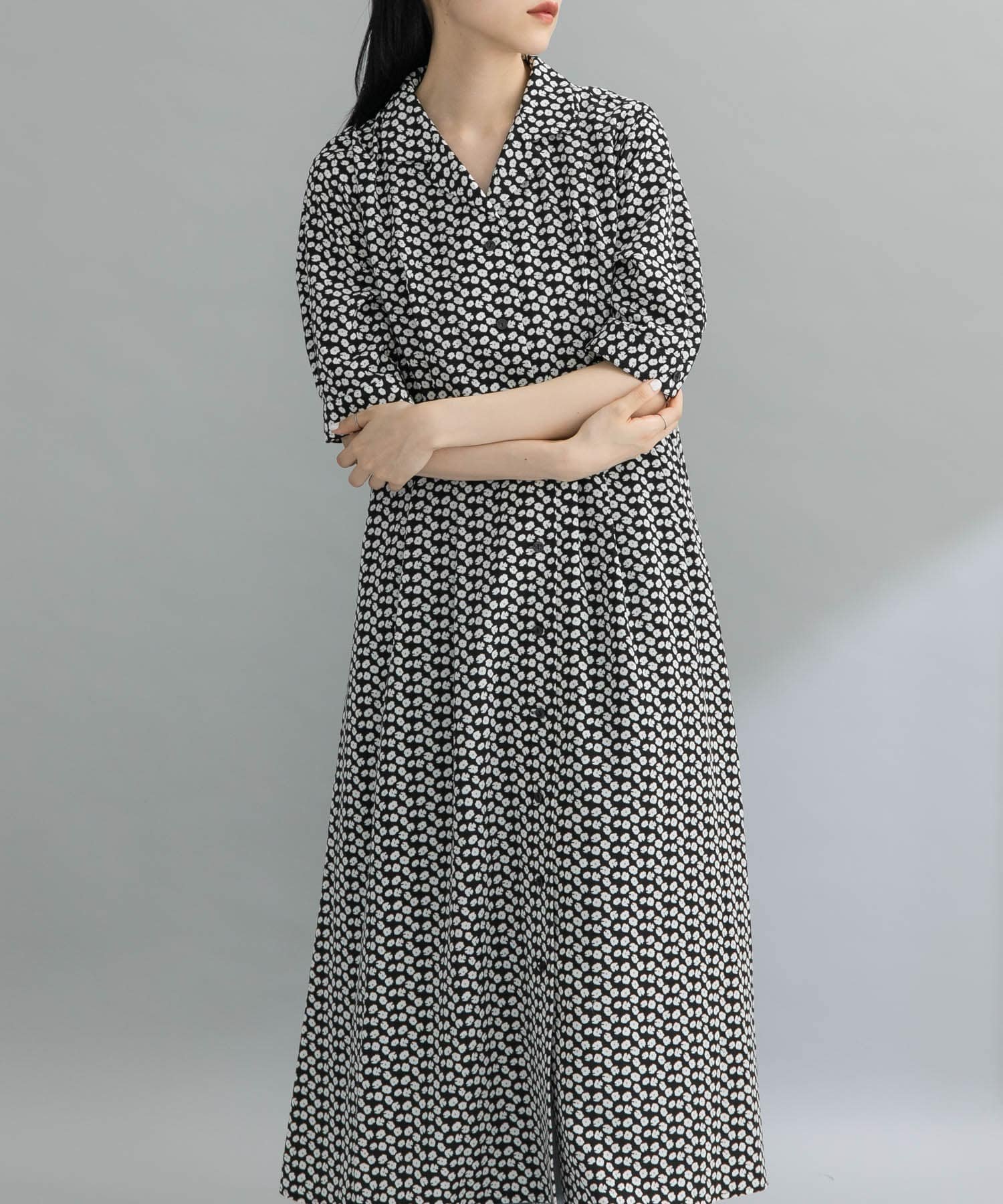 【ケービーエフ/KBF / URBAN RESEARCH】の『WEB限定』オープンカラーワンピース インテリア・キッズ・メンズ・レディースファッション・服の通販 founy(ファニー) 　ファッション　Fashion　レディースファッション　Fashion for Women　ワンピース　Dresses　2025年　2025　2025-2026秋冬・A/W　Autumn/Winter 2025–26 AW25–26　冬　Winter / This Winter　デニム　Denim, Jeans Material　フラワー　Flower, Floral　プリント　Print, Printed Pattern　ペチコート　Petticoat, Underskirt　A/W・秋冬　Autumn/Winter　BLACK|ID: prp329100004614369 ipo3291000000033038948