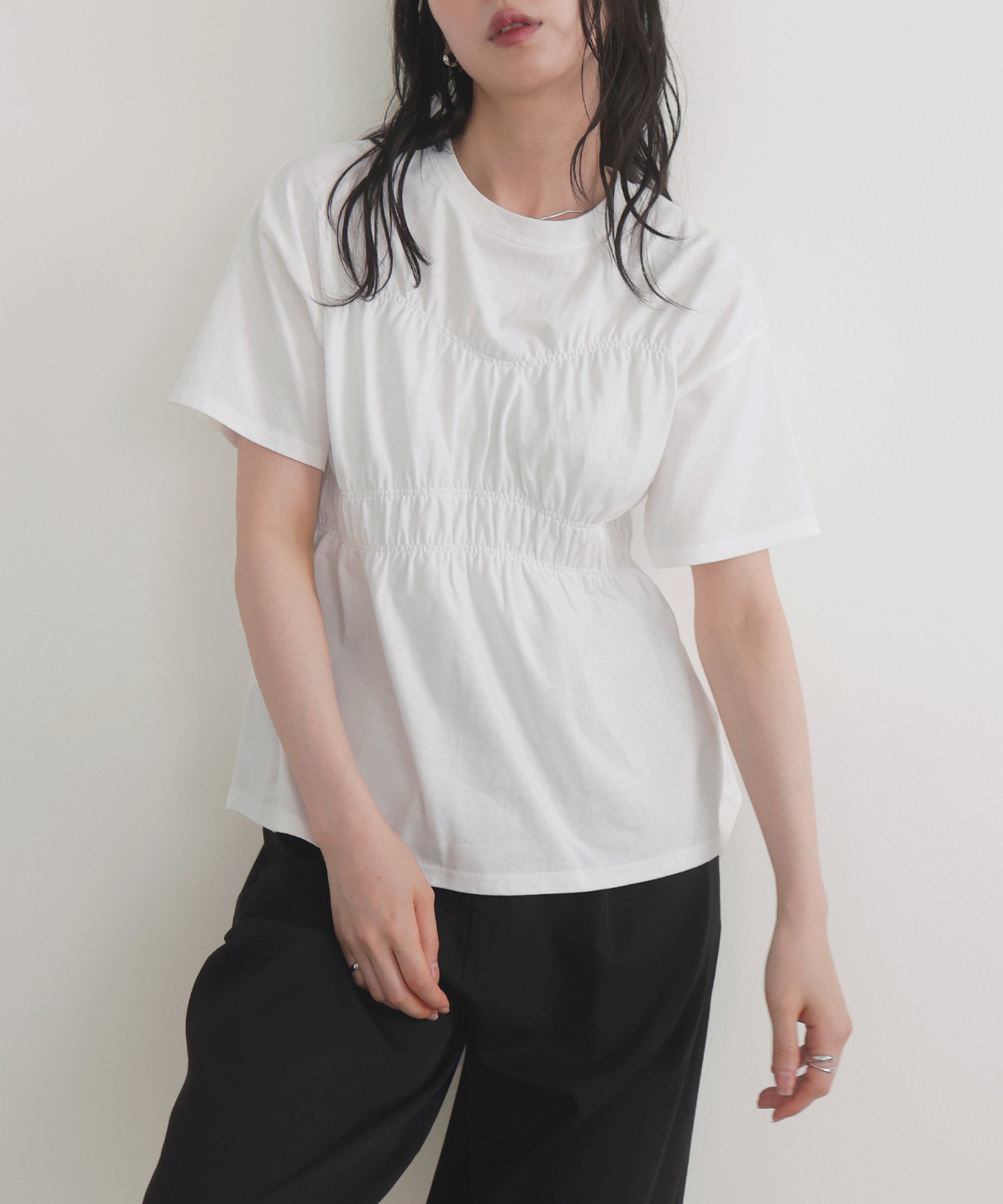 【リアン/Lian】のシャーリングビスチェTシャツ インテリア・キッズ・メンズ・レディースファッション・服の通販 founy(ファニー) 　ファッション　Fashion　レディースファッション　Fashion for Women　トップス・カットソー　Cut & Sew Tops　シャツ・ブラウス・オフィスカジュアル　Elegant Blouses & Button-Ups　ロングTシャツ・Tシャツ　Longline T-Shirts & Tees　ビスチェ　Bustiers & Corset Tops / Layered Bustier Style　シャーリング　Shirring, Ruched　トレンド　Trend, Trending Now　ビスチェ　Bustier, Corset Top　オフホワイト|ID: prp329100004614423 ipo3291000000033519588