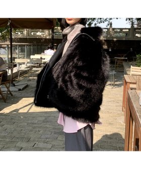 【チュクラ/chuclla】のダブルジップ エコファーコート LON24a114 人気、トレンドファッション・服の通販 founy(ファニー) ファッション Fashion レディースファッション Fashion for Women アウター Coat / Outerwear Collection コート・ロングコート・ピーコート Long Coats, Peacoats & More ジップ Zip, Zipper ストレート Straight, Straight Cut ハイネック High Neck, Mock Neck リラックス Relax, Relaxed Fit おすすめ Recommended / Our Picks |ID:prp329100004614653