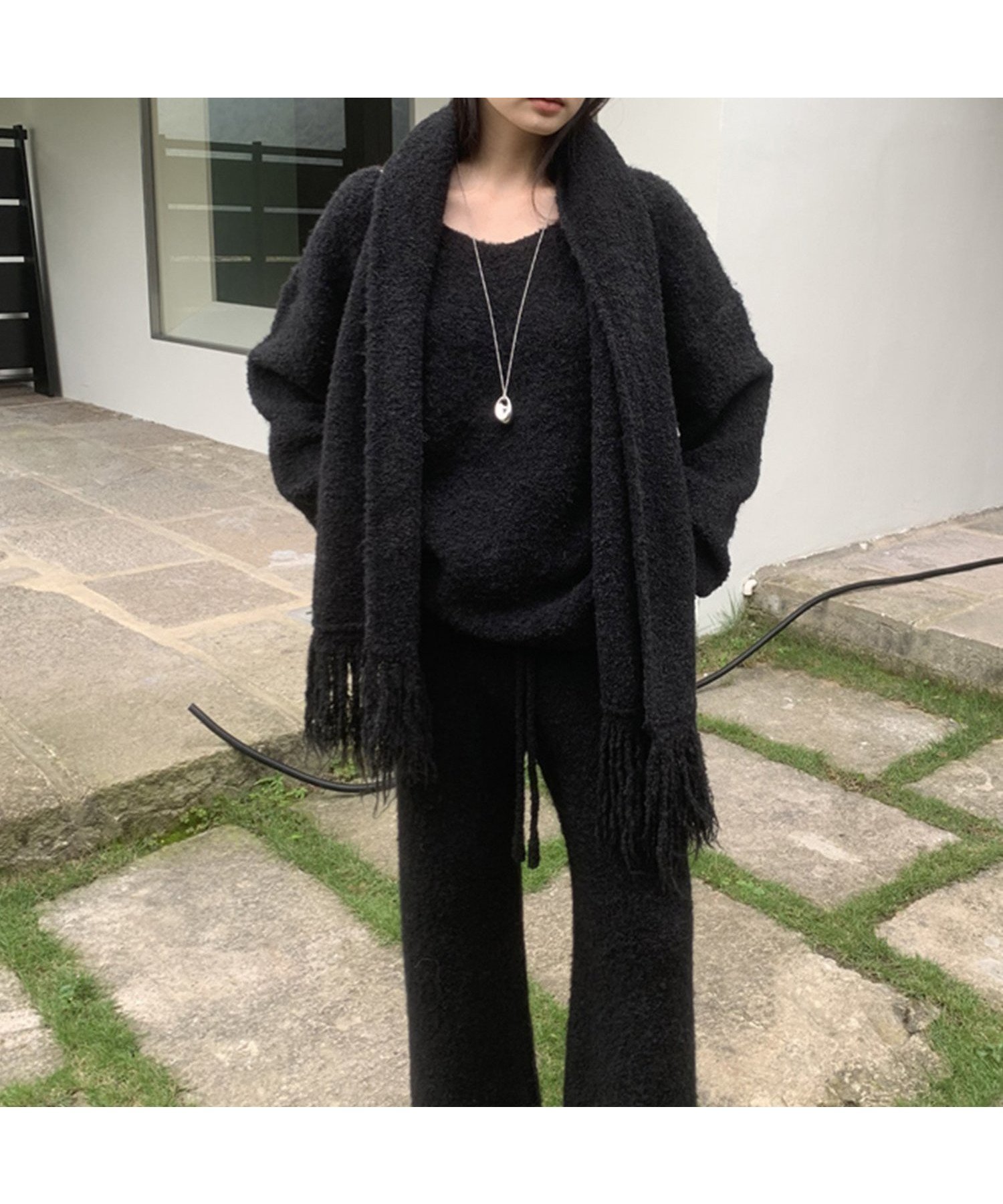 【チュクラ/chuclla】のVネックニット ニットパンツ マフラー 【3点セット】 LON24a124 人気、トレンドファッション・服の通販 founy(ファニー) 　ファッション　Fashion　レディースファッション　Fashion for Women　パンツ　Pants & Trousers　マフラー・スヌード / 冬小物の定番　Scarves & Mufflers　アクセサリー　Fashion Accessories　インナー　Innerwear　カットソー　Cut and Sewn Top　ジャケット　Jacket, Outerwear　セットアップ　Set-Up, Coordinated Outfit　マフラー　Scarf, Muffler　リラックス　Relax, Relaxed Fit　冬　Winter / This Winter　おすすめ　Recommended / Our Picks　 other-1|ID: prp329100004614659 ipo3291000000033044227