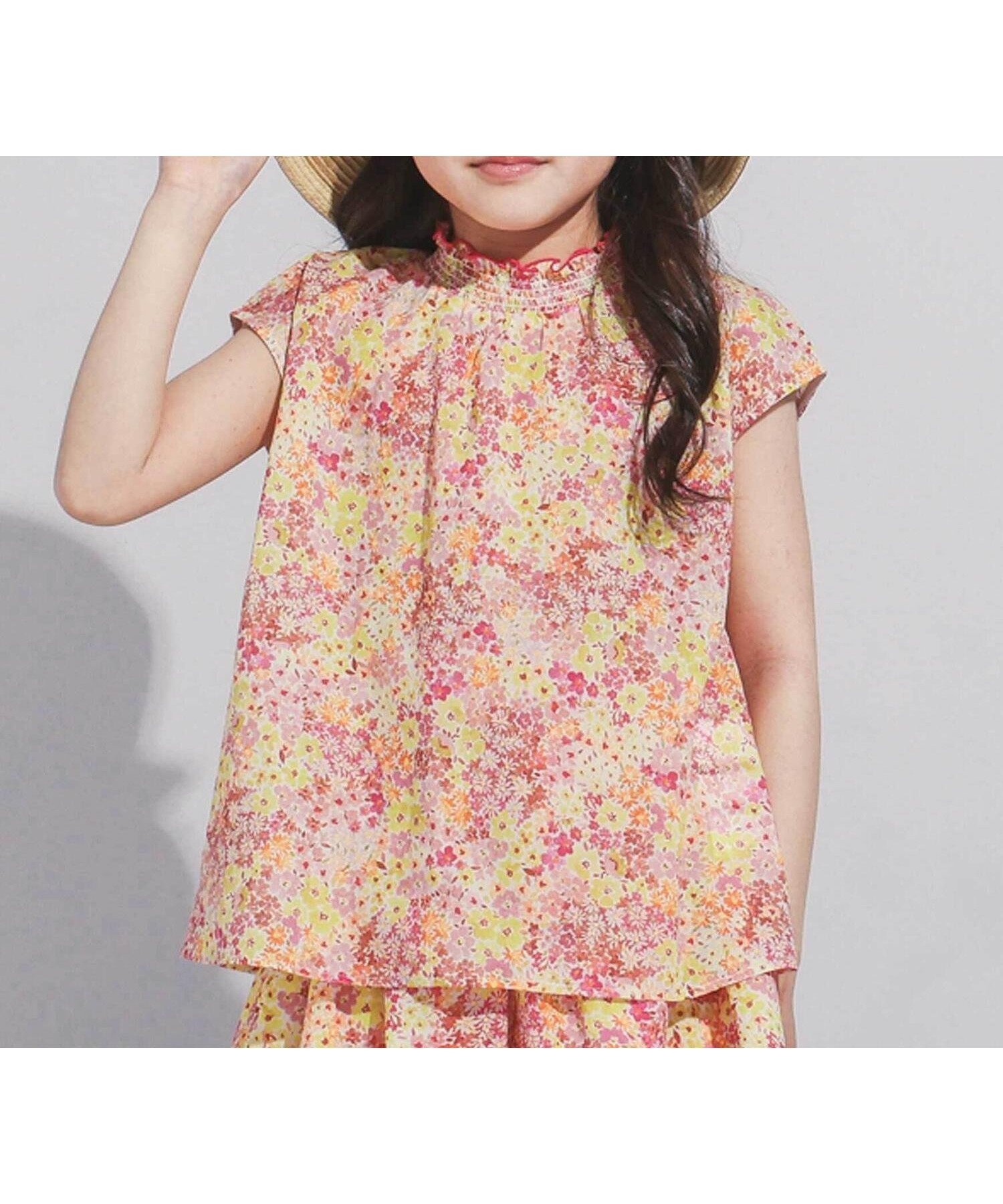 【その他のブランド/Other】の【DEVEAUX】水彩風花柄シャーリングブラウス(90~140cm) インテリア・キッズ・メンズ・レディースファッション・服の通販 founy(ファニー) 　ファッション　Fashion　キッズファッション　Fashion for Kids　オレンジ　Orange　カラフル　Colorful Design　キュロット　Culottes, Wide Shorts　シャーリング　Shirring, Ruched　ファブリック　Fabric, Textile　フランス　France, French　フリル　Frill, Ruffle　切替　Switching, Contrast Panel　ピンク系|ID: prp329100004614772 ipo3291000000033045575