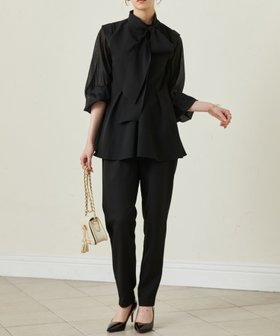 【ラナン/Ranan】のRANAN/ 2点セット シアースリーブフレアトップスセットアップ 人気、トレンドファッション・服の通販 founy(ファニー) ファッション Fashion レディースファッション Fashion for Women トップス・カットソー Cut & Sew Tops セットアップ Matching Sets レディーストップス・ブラウス Tops & Blouses / Assorted Women's Tops オーガンジー Organza Fabric スウェット / スエット Sweatshirt, Sweatwear ストレッチ Stretch, Stretchy Fabric スリーブ Sleeve, Long Sleeve / Short Sleeve スーツ Suit, Formalwear セットアップ Set-Up, Coordinated Outfit ハイネック High Neck, Mock Neck フォーマル Formal, Dressy フロント Front, Front Design ブラウジング Blouson Silhouette, Cinched Waist ペプラム Peplum, Flared Hem ポケット Pocket, Pocket Detail リボン Ribbon, Bow おすすめ Recommended / Our Picks エレガント 上品 Elegant セレモニー Ceremony 入学式 Entrance Ceremony 卒業式 Graduation Ceremony ビジネス 仕事 通勤 Business / Work / Commuting |ID:prp329100004614902