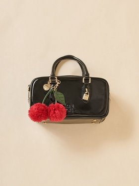 【スナイデル/SNIDEL】のミニボストン 人気、トレンドファッション・服の通販 founy(ファニー) ファッション Fashion レディースファッション Fashion for Women エナメル Patent Leather コンパクト Compact, Small Size チャーム Charm, Pendant トレンド Trend, Trending Now フェイクレザー Faux Leather, PU Leather フォルム Silhouette, Form フロント Front, Front Design ボストン Boston ボストンバッグ Boston Bag, Retro Bag ポケット Pocket, Pocket Detail 人気 Popular, Best Seller 今季 This Season, Current Season 定番 Standard, Basic Item 楽ちん Easy Fit, Comfortable |ID:prp329100004615343