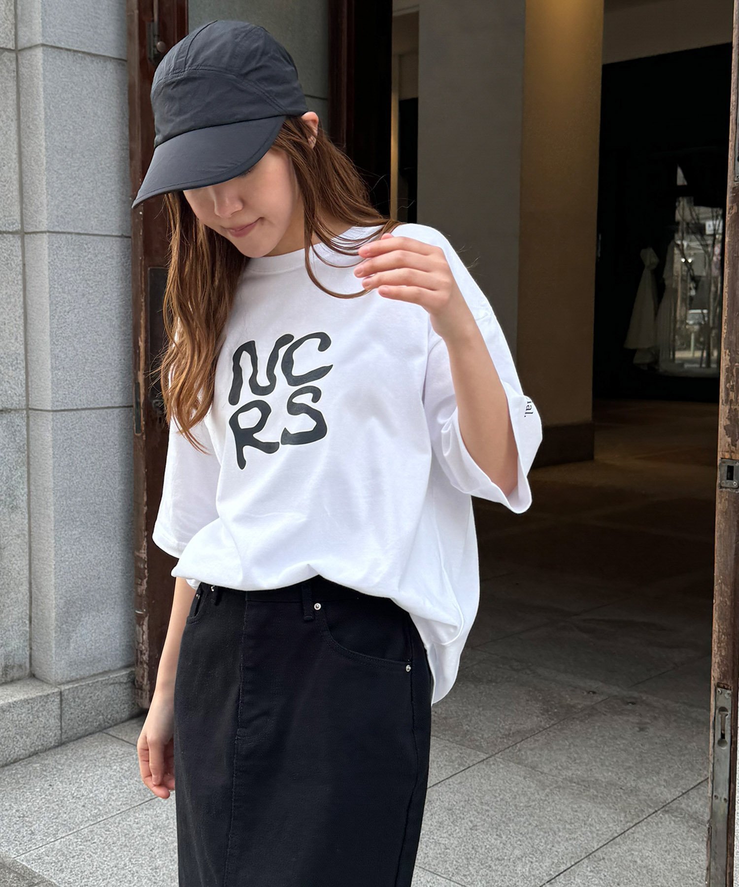 【キャナルジーン/CANAL JEAN】の1975 TOKYO NCRS 半袖Tシャツ インテリア・キッズ・メンズ・レディースファッション・服の通販 founy(ファニー) 　ファッション　Fashion　レディースファッション　Fashion for Women　トップス・カットソー　Cut & Sew Tops　シャツ・ブラウス・オフィスカジュアル　Elegant Blouses & Button-Ups　ロングTシャツ・Tシャツ　Longline T-Shirts & Tees　デニム　Denim, Jeans Material　ハーフ　Half, Half-Length　フロント　Front, Front Design　プリント　Print, Printed Pattern　半袖　Short Sleeve, Half Sleeve　夏　Summer　定番　Standard, Basic Item　ホワイト|ID: prp329100004615486 ipo3291000000033835863