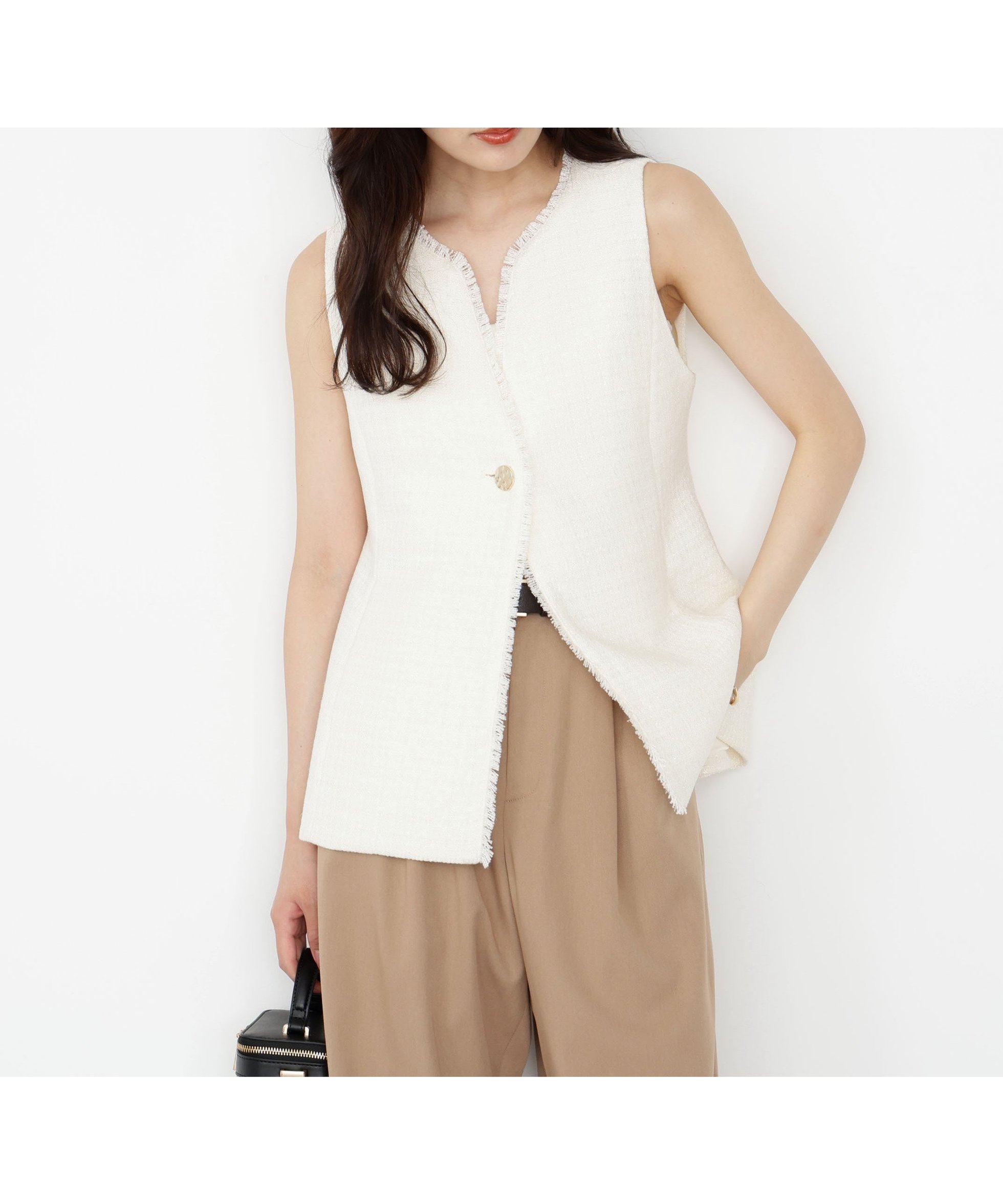 【プロポーション ボディドレッシング/PROPORTION BODY DRESSING】のニュアンス釦ツイードジレ インテリア・キッズ・メンズ・レディースファッション・服の通販 founy(ファニー) 　ファッション　Fashion　レディースファッション　Fashion for Women　アウター　Coat / Outerwear Collection　トップス・カットソー　Cut & Sew Tops　ベスト&ジレ / 重ね着スタイル　Vests & Gilets　キラキラ　Sparkly, Glittery　ツイード　Twill, Twill Weave　ペプラム　Peplum, Flared Hem　エクリュ1|ID: prp329100004615802 ipo3291000000033057772