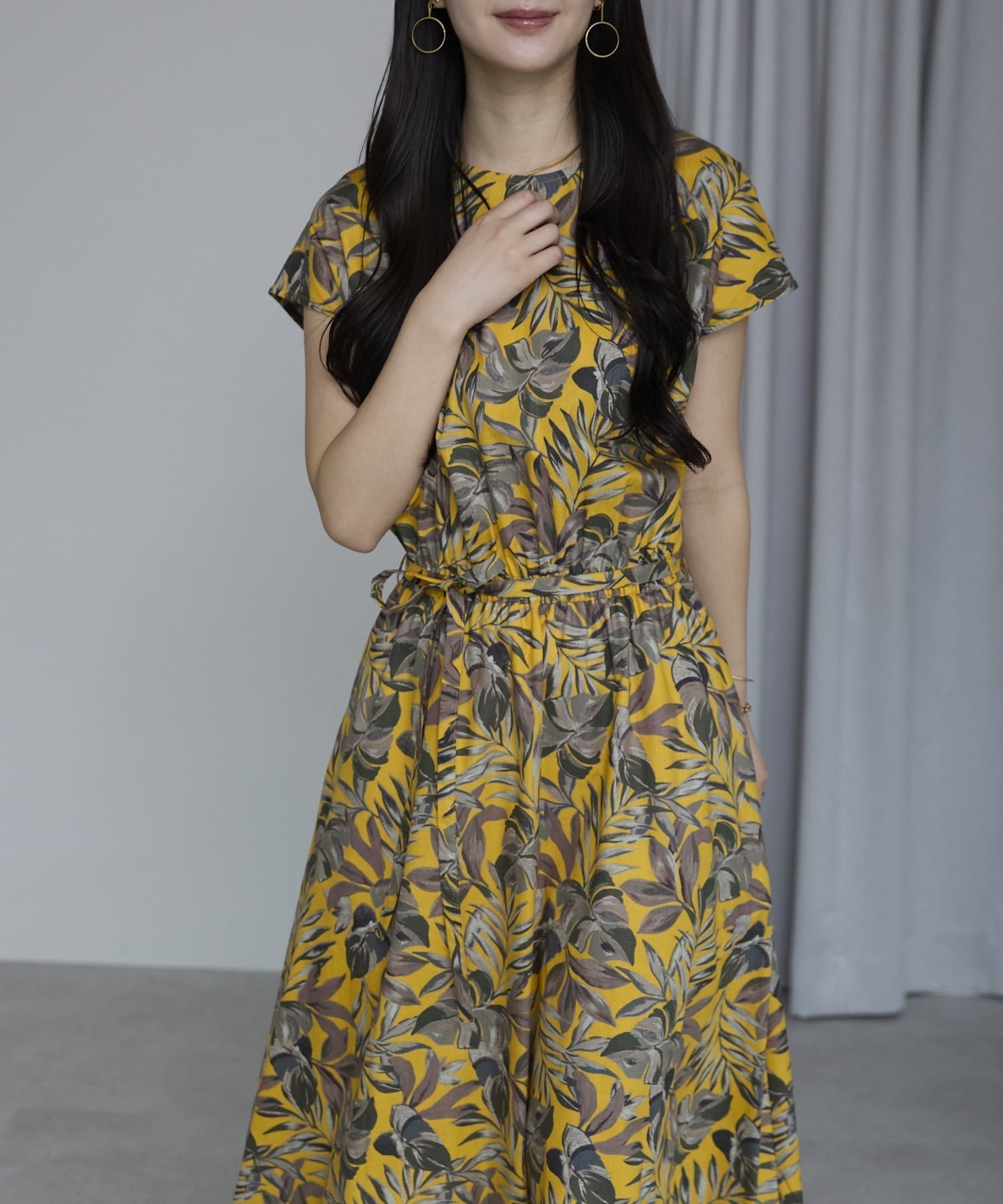 【プレフェリール/PREFERIR】のリーフ柄プリントワンピース 人気、トレンドファッション・服の通販 founy(ファニー) 　ファッション　Fashion　レディースファッション　Fashion for Women　ワンピース　Dresses　イエロー　Yellow　カーディガン　Cardigan, Knitwear　グラフィック　Graphic, Graphic Design　サマー　Summer, Summer Style　プリント　Print, Printed Pattern　リーフ　Leaf, Botanical Leaf　 other-1|ID: prp329100004616324 ipo3291000000033567389