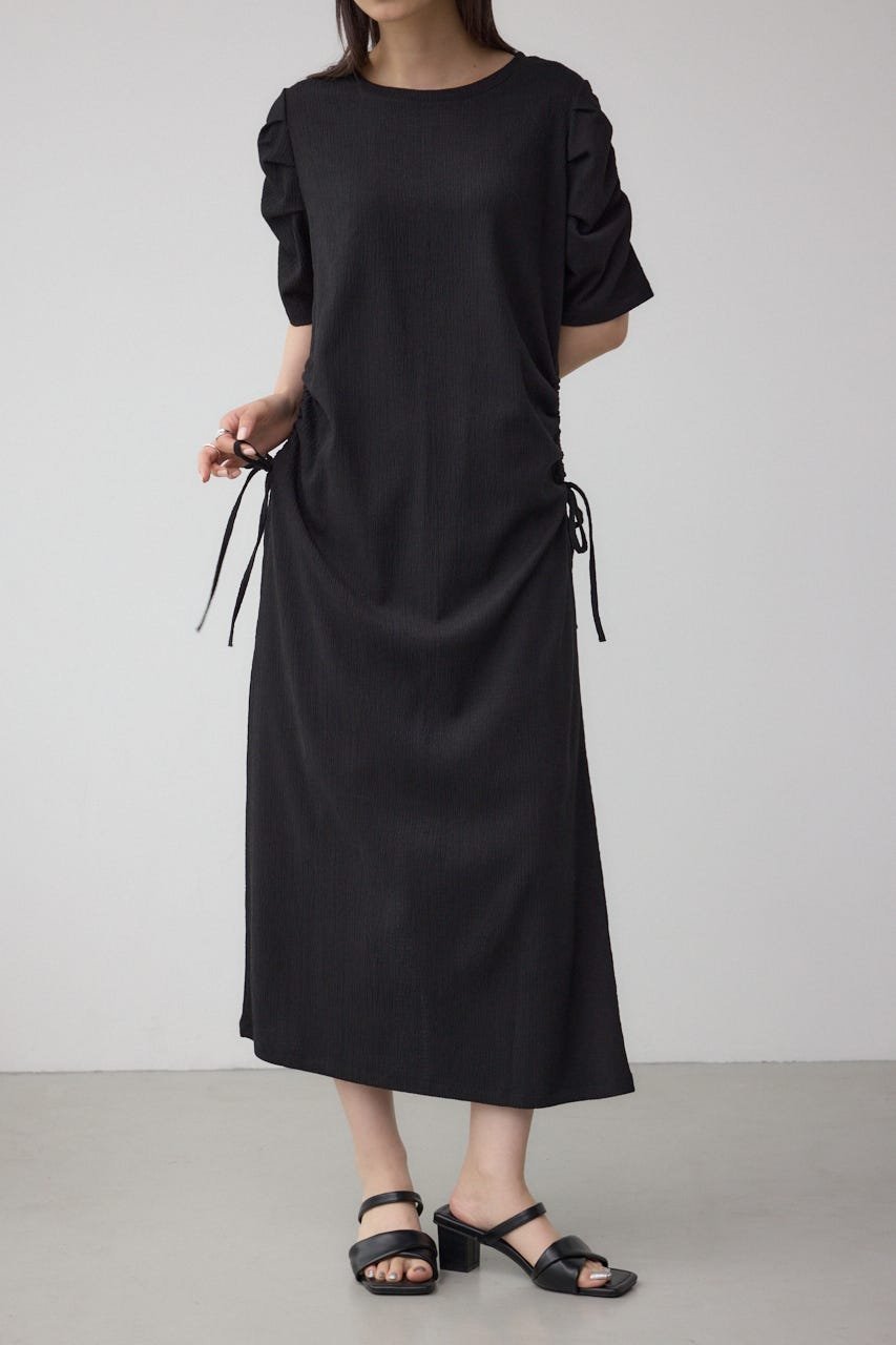 【アズール バイ マウジー/AZUL by moussy】のサイドシャーリングワンピース インテリア・キッズ・メンズ・レディースファッション・服の通販 founy(ファニー) 　ファッション　Fashion　レディースファッション　Fashion for Women　ワンピース　Dresses　おすすめ　Recommended / Our Picks　アクセサリー　Fashion Accessories　ギャザー　Gathered, Ruffled　サンダル　Sandals, Summer Shoes　シャーリング　Shirring, Ruched　スニーカー　Sneakers, Trainers　スリーブ　Sleeve, Long Sleeve / Short Sleeve　フィット　Fit, Slim Fit　BLK|ID: prp329100004616583 ipo3291000000033260775